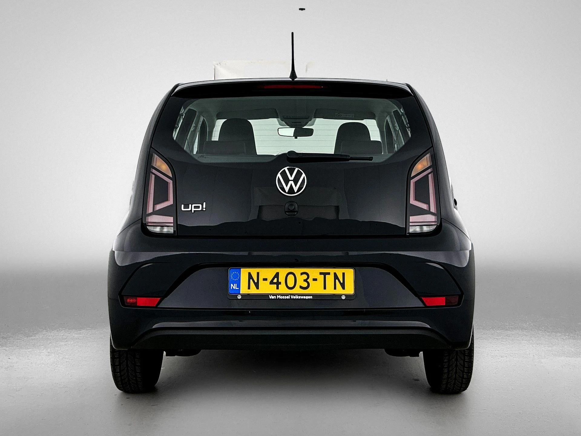 Volkswagen-up!-image-2