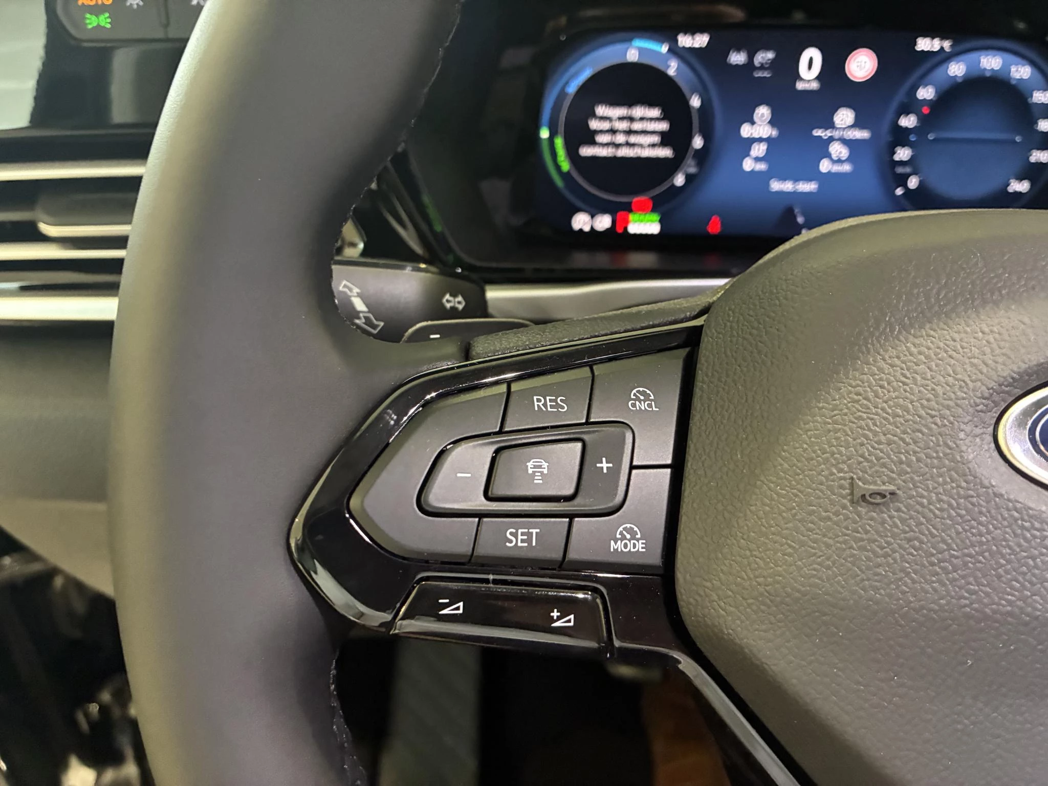 Ford Tourneo Connect 1.5 EcoBoost PHEV L2 Limited/Titanium