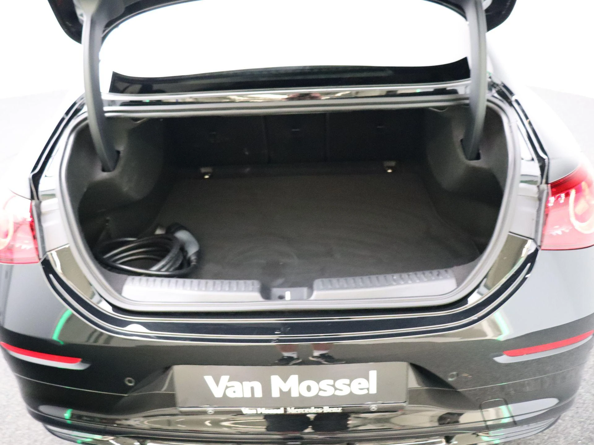 Mercedes-Benz-CLA-image-27