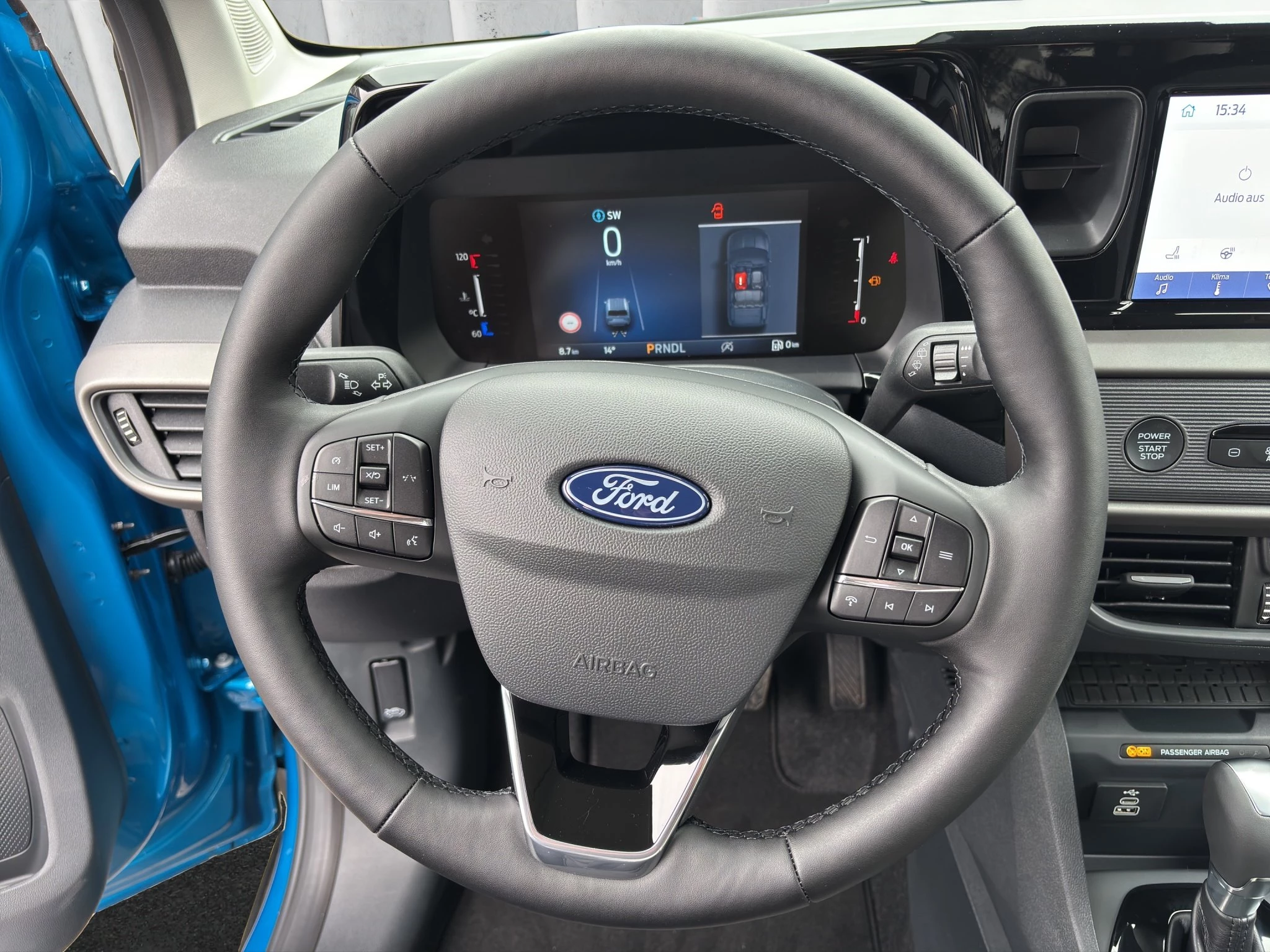 Ford Tourneo Courier Titanium 1.0 EcoBoost 92 kW Auto Kompaktvan. 5-türig