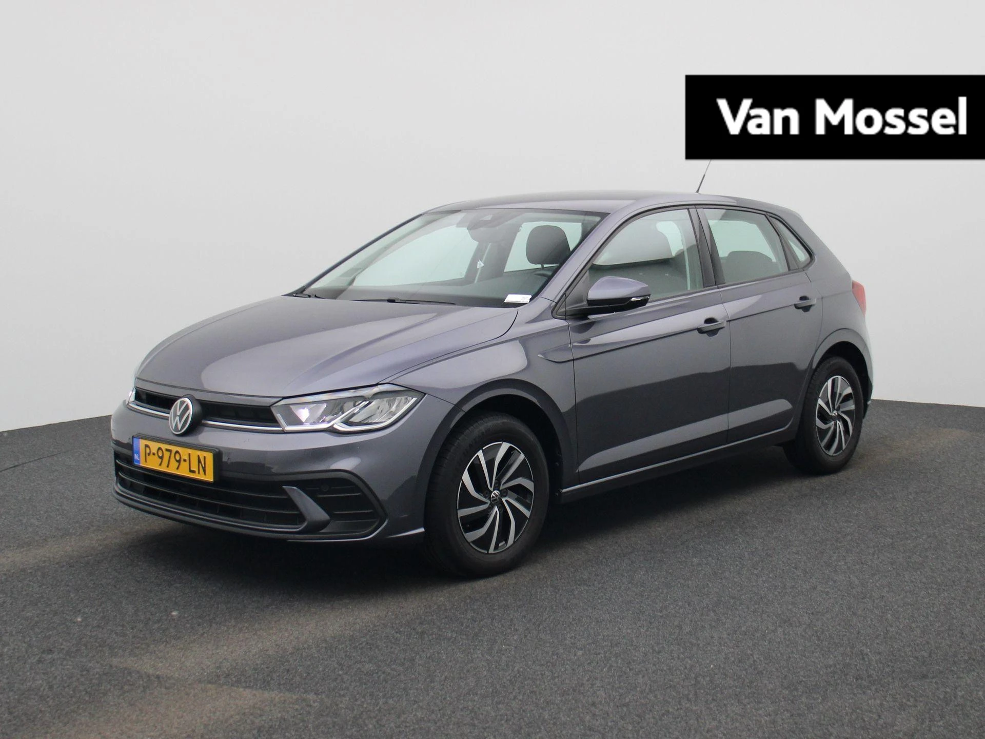 Volkswagen-Polo-image-0