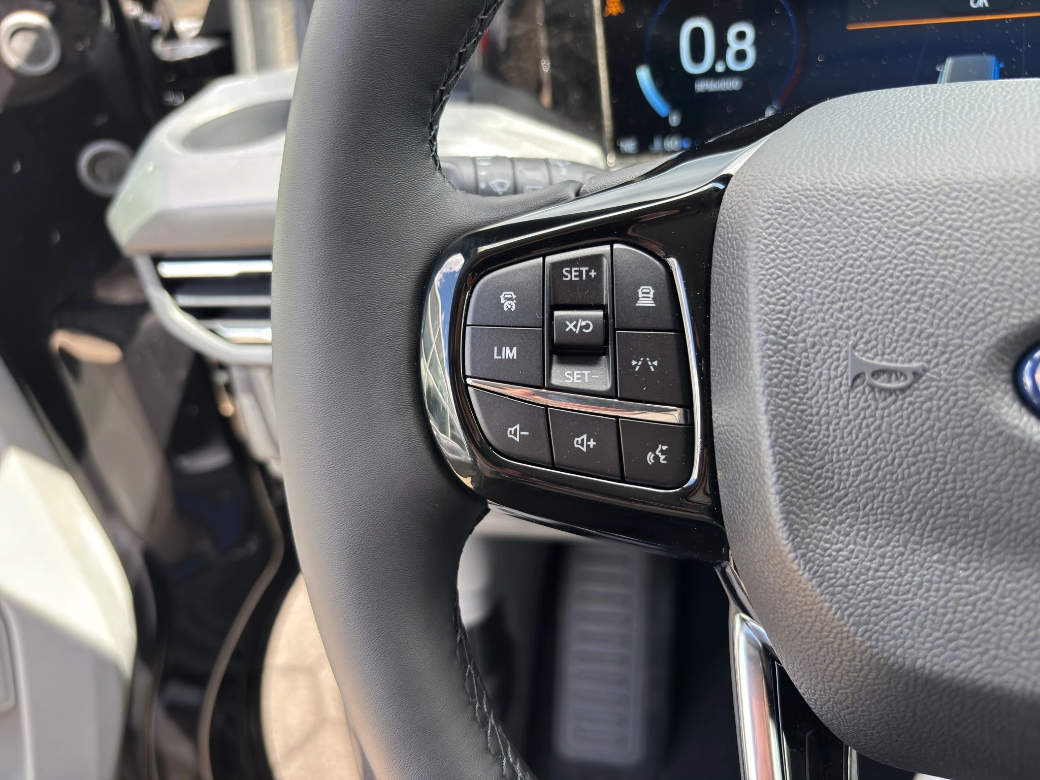 Ford Tourneo Custom Titanium 2.0 EcoBlue 125kW 320 L1 Auto FWD Van. 4-türig