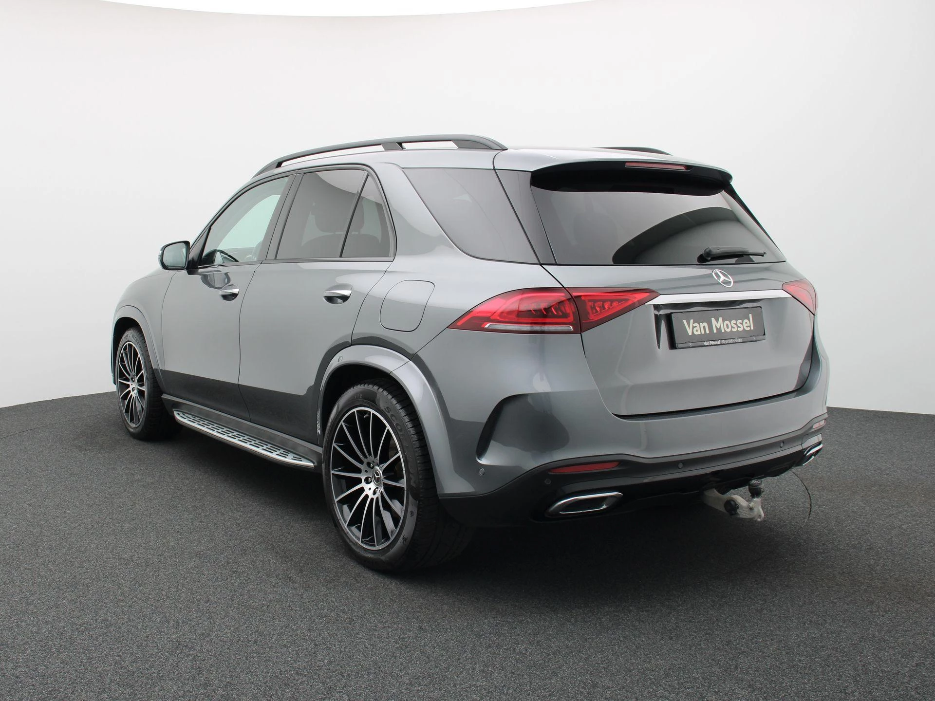 Mercedes-Benz GLE 350 e 4MATIC SUV AMG LINE + NAPPA + BURMESTER + PANORAMISCH DAK + TREKHAAK +