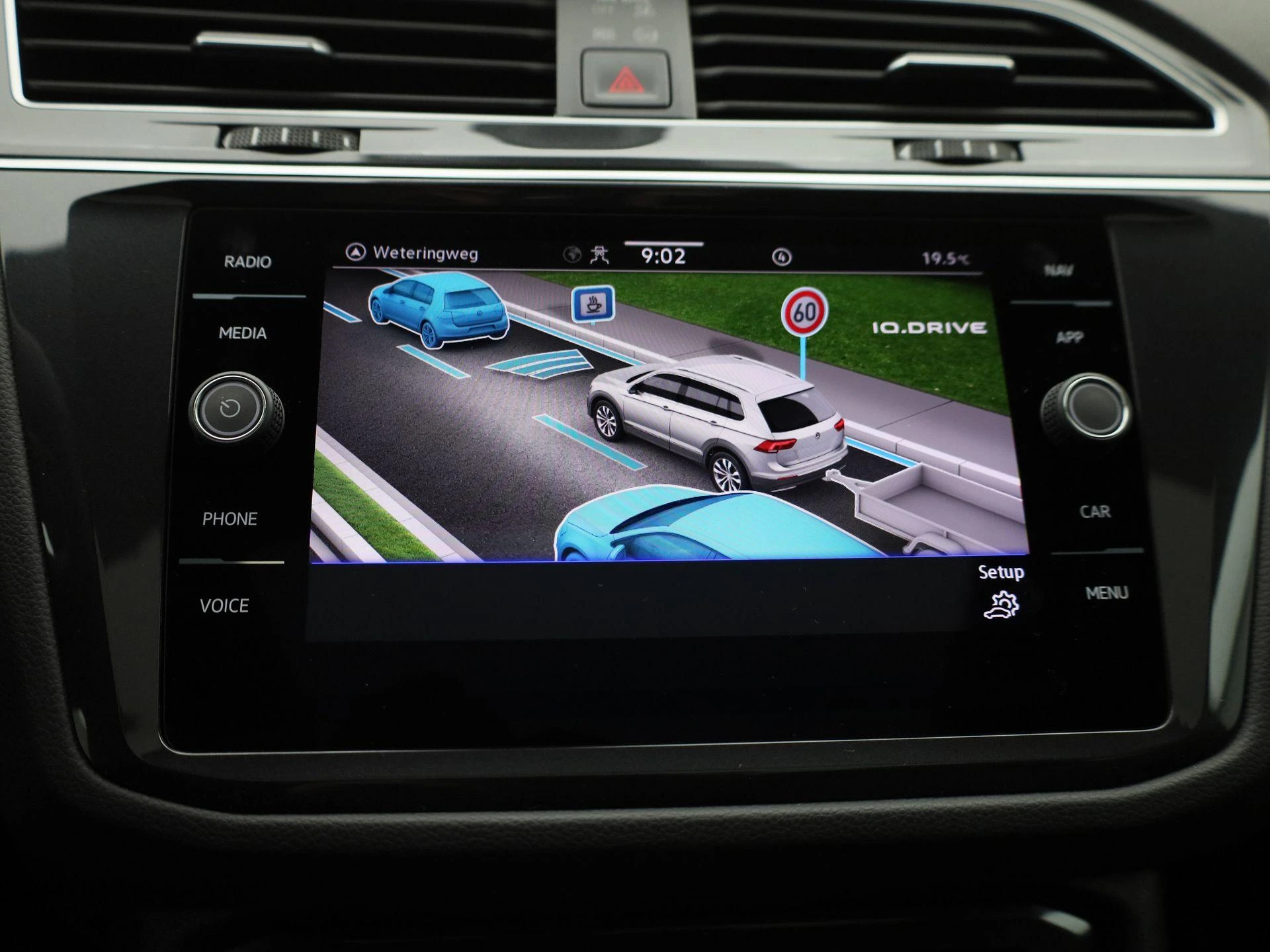 Volkswagen-Tiguan-image-26