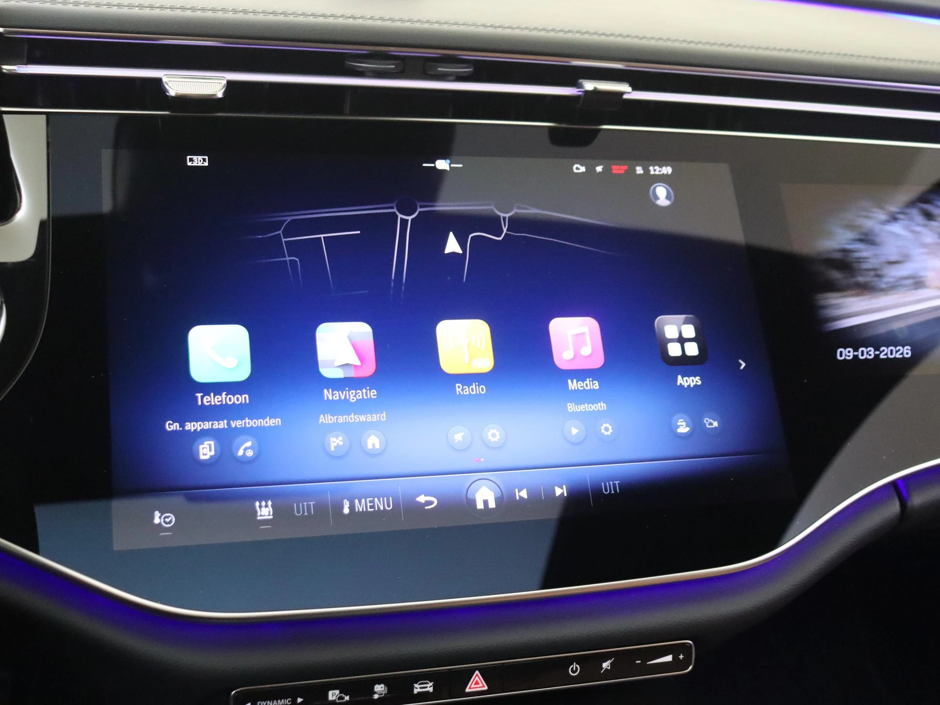 Mercedes-Benz-E-Klasse-image-16