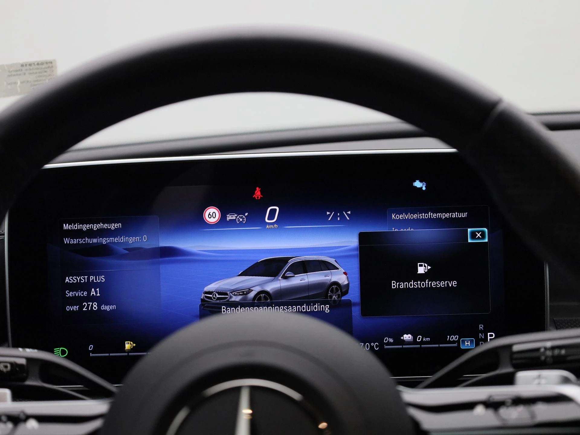 Mercedes-Benz-C-Klasse-image-7