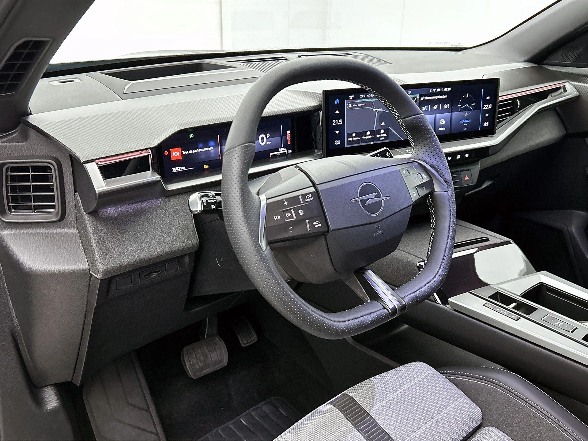 Opel-Grandland-image-21