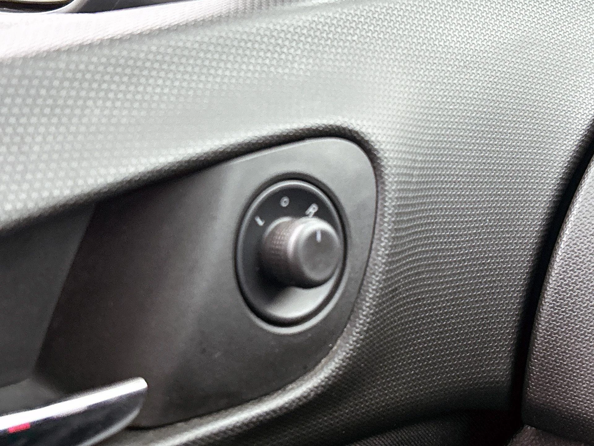 Opel-Meriva-image-9