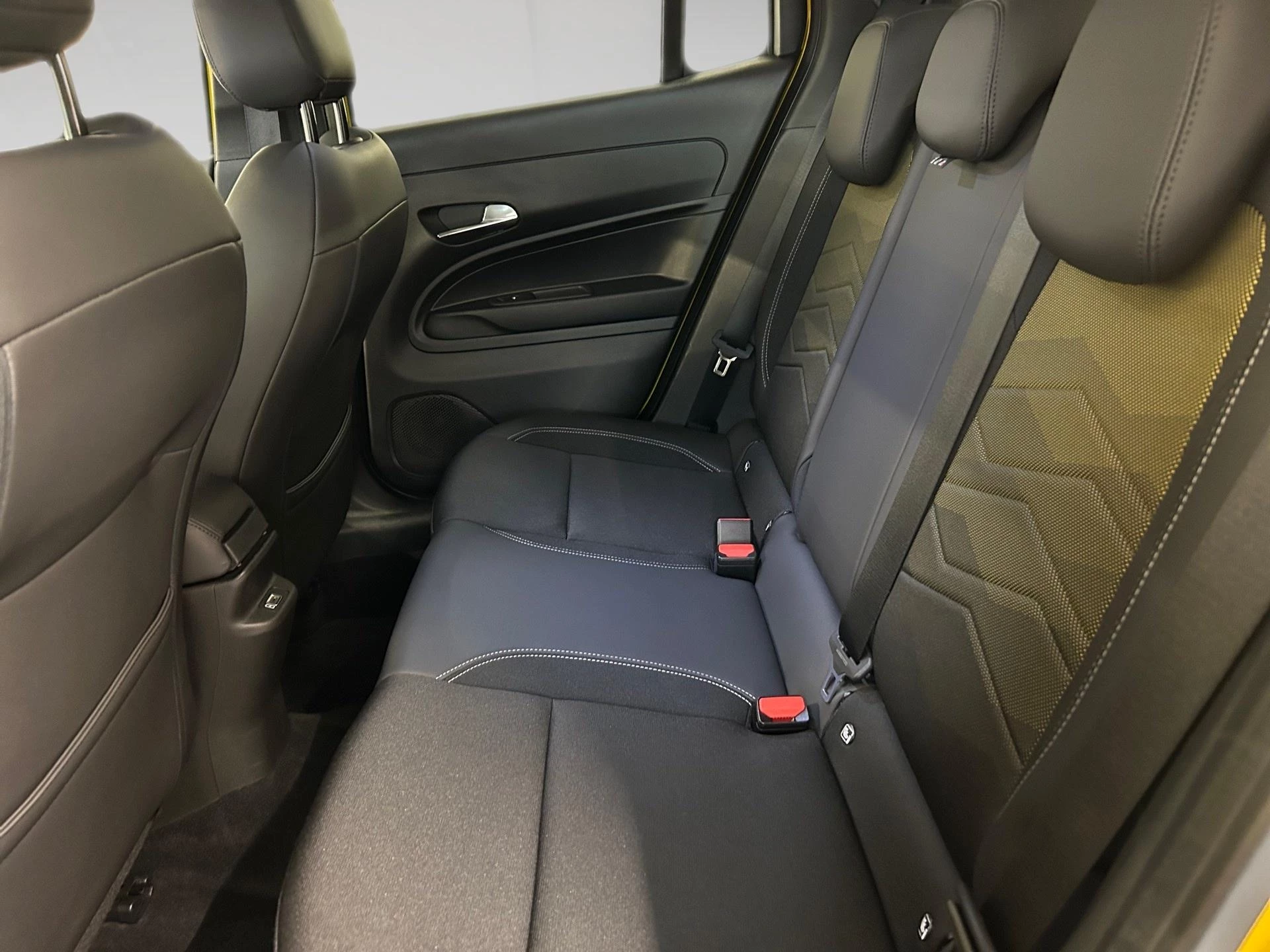 Jeep-Avenger-image-17