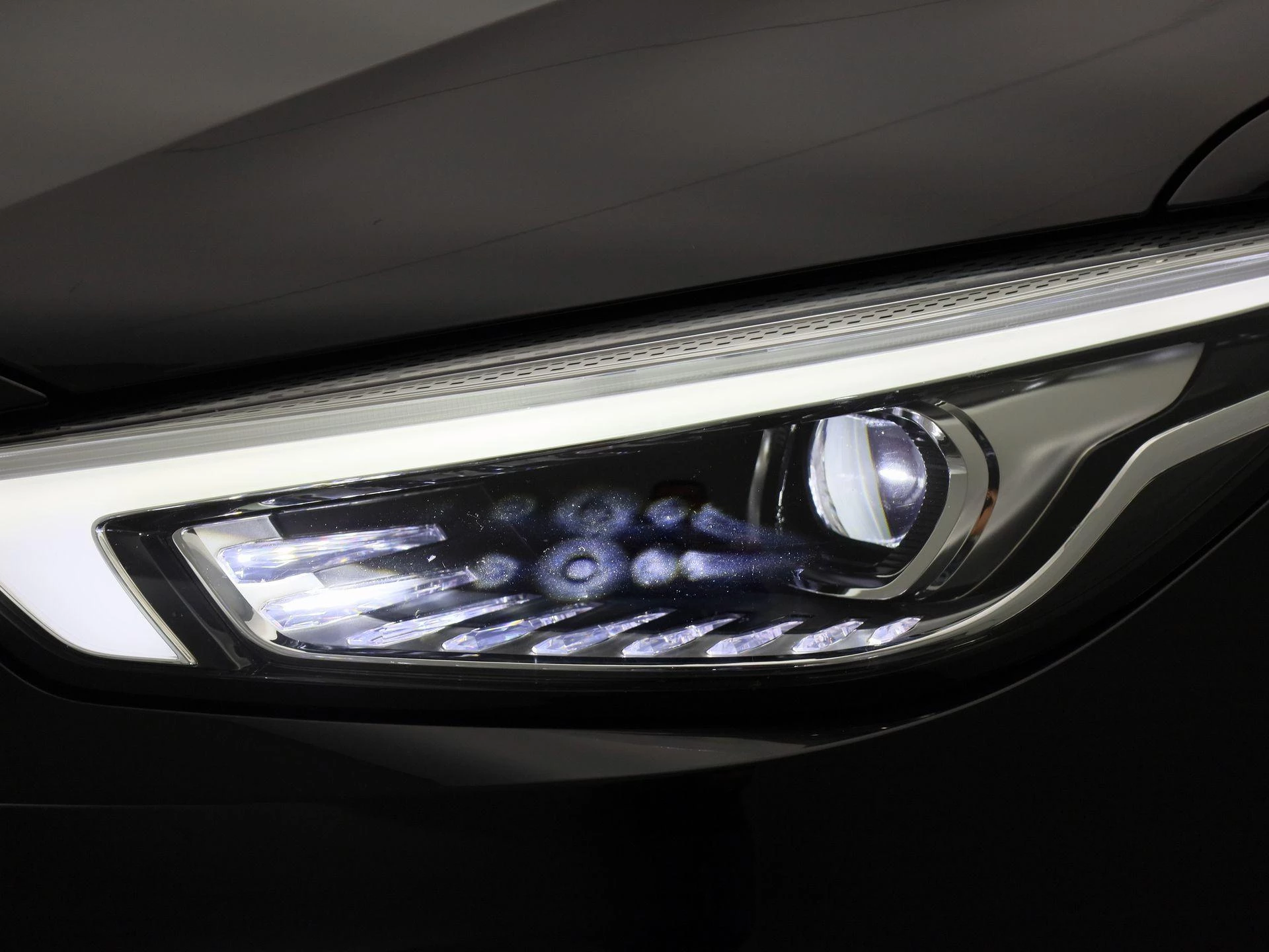 MG-ZS EV-image-13