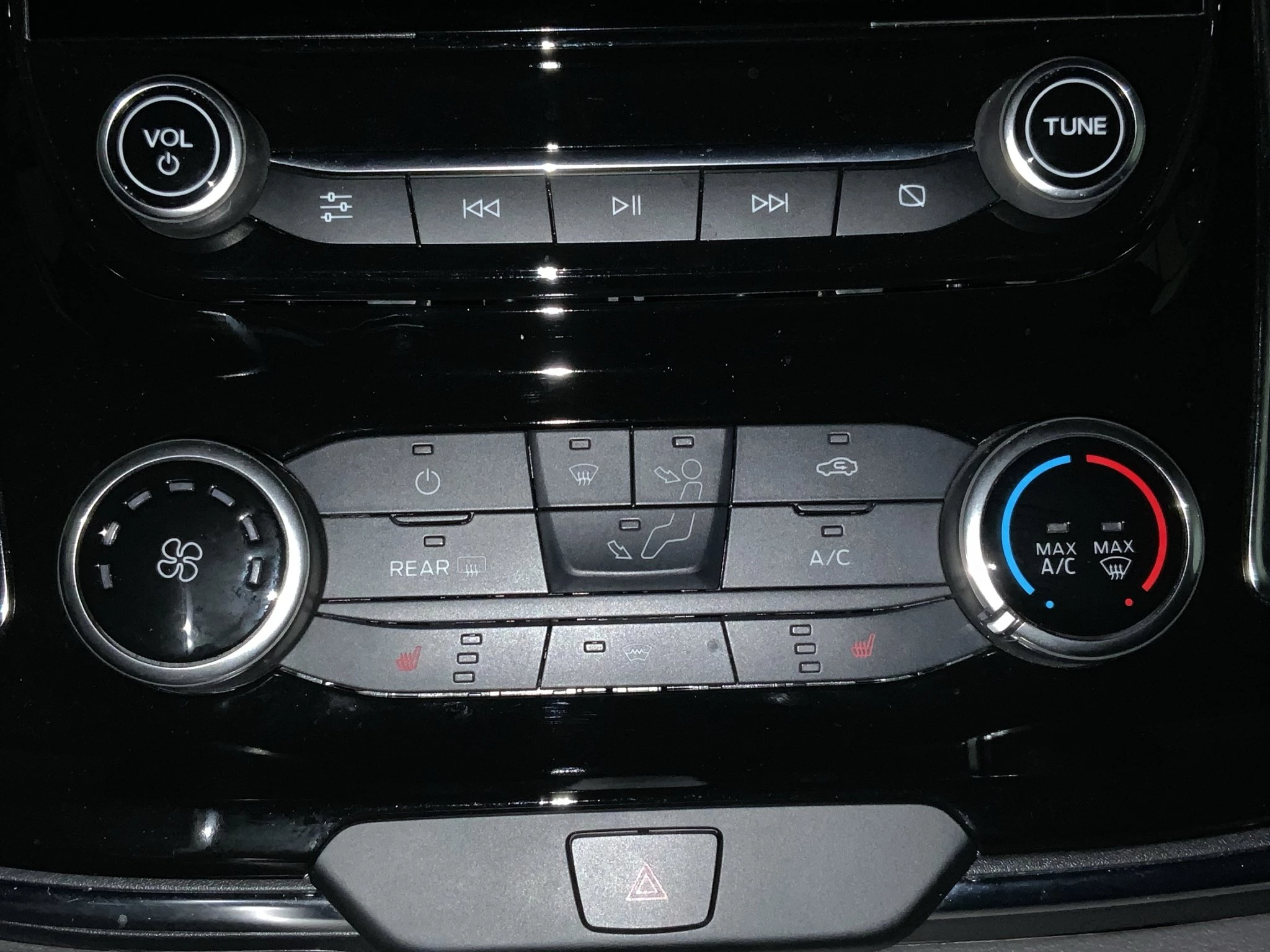 Ford-Tourneo Custom-image-15