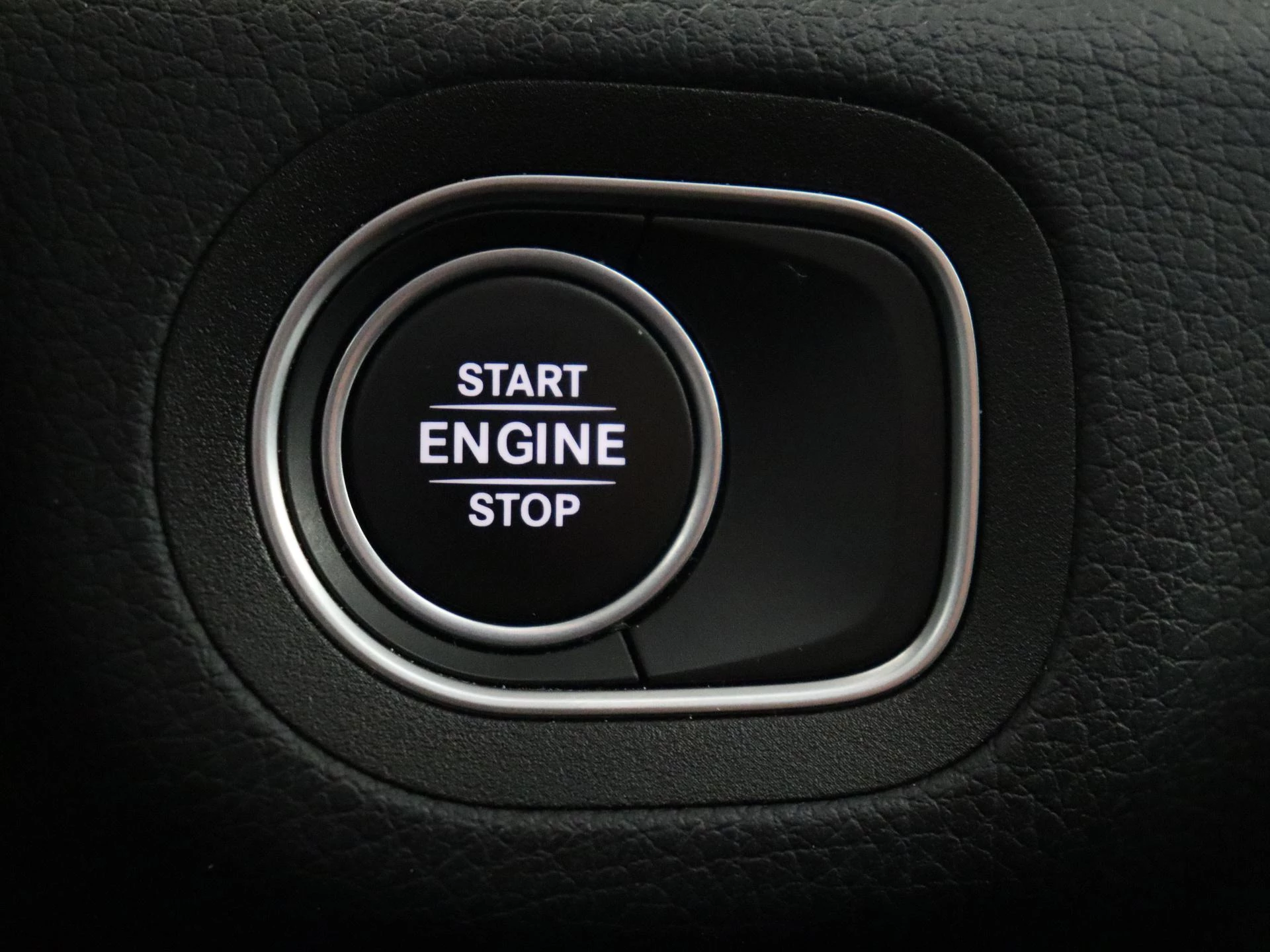 Mercedes-Benz-GLE-image-22