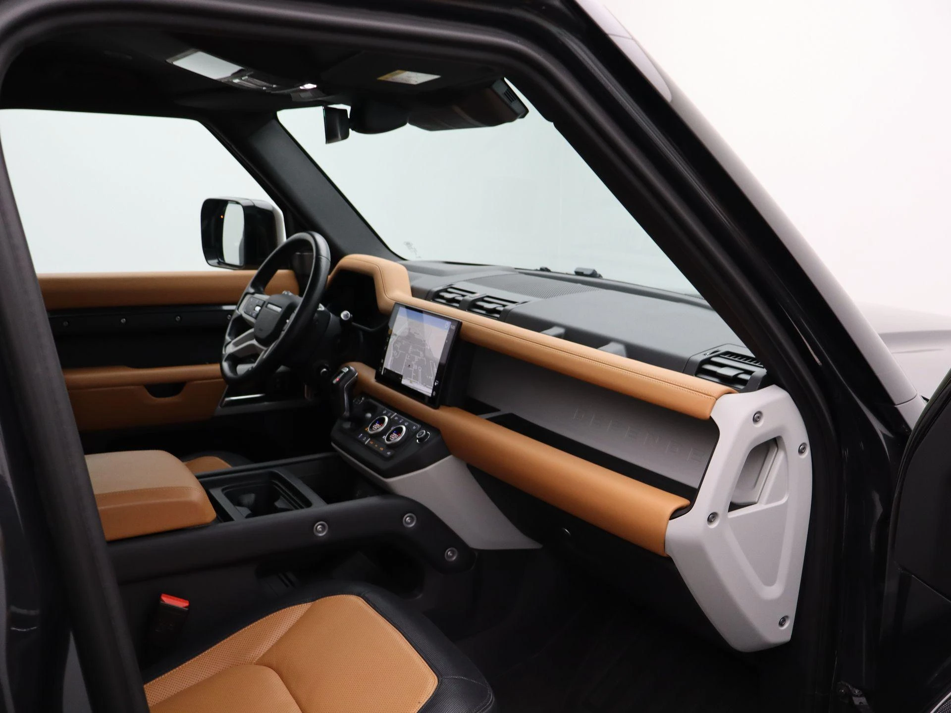 Land Rover-Defender-image-35