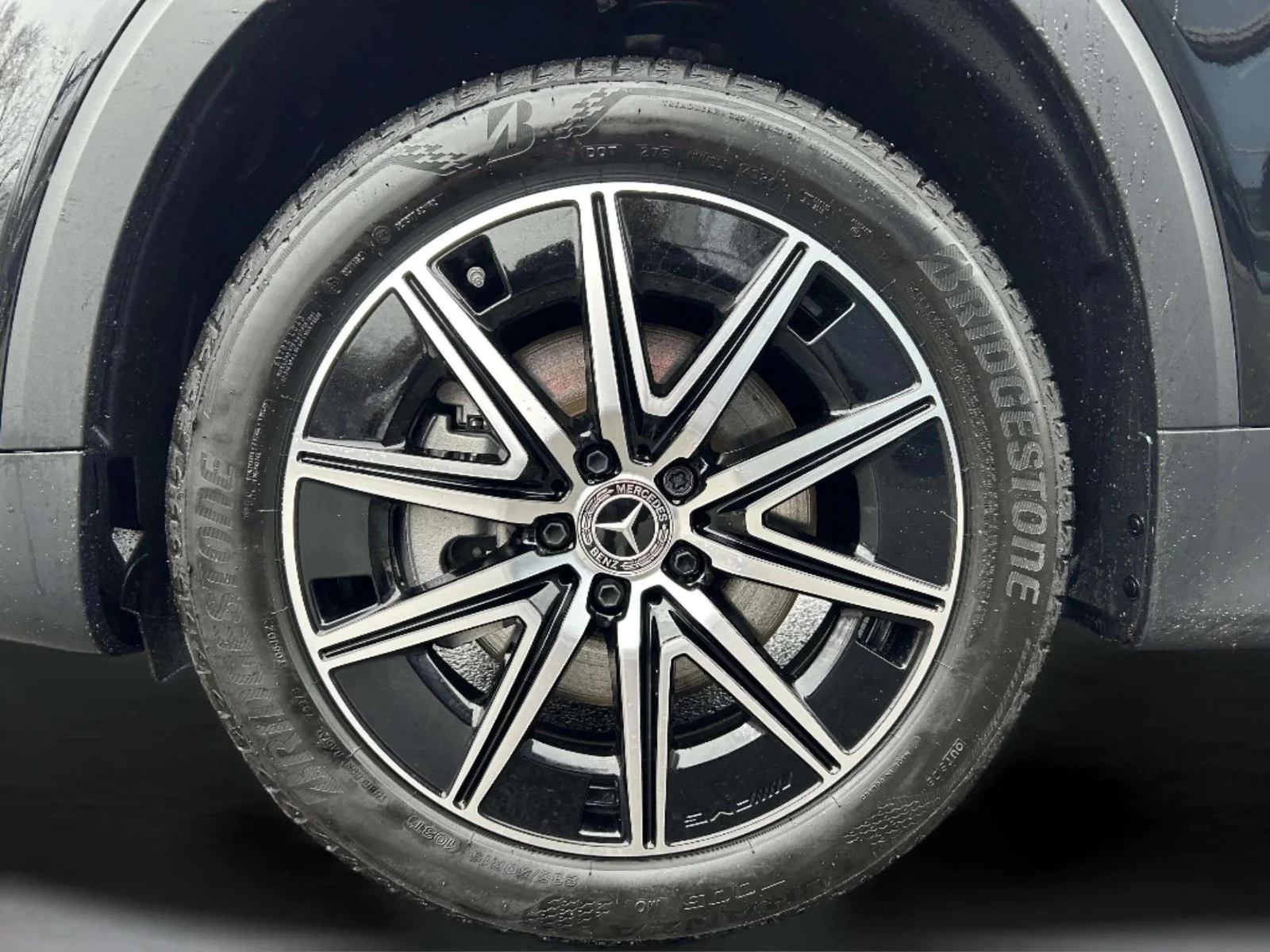 Mercedes-Benz-EQB-image-8