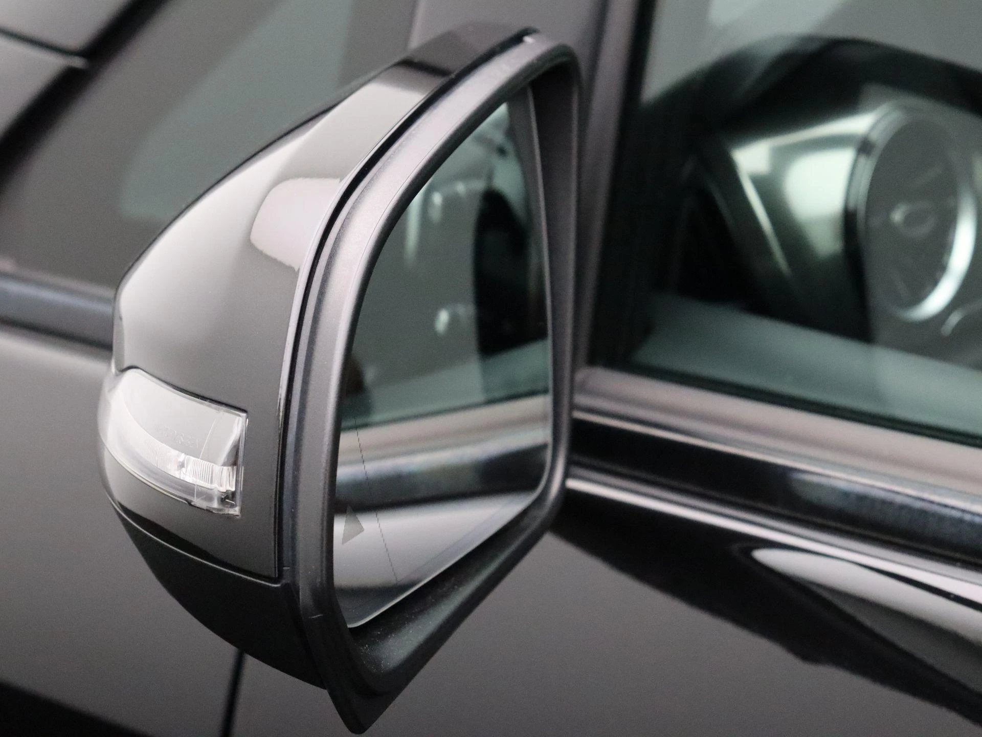 Mercedes-Benz-Classe V-image-7