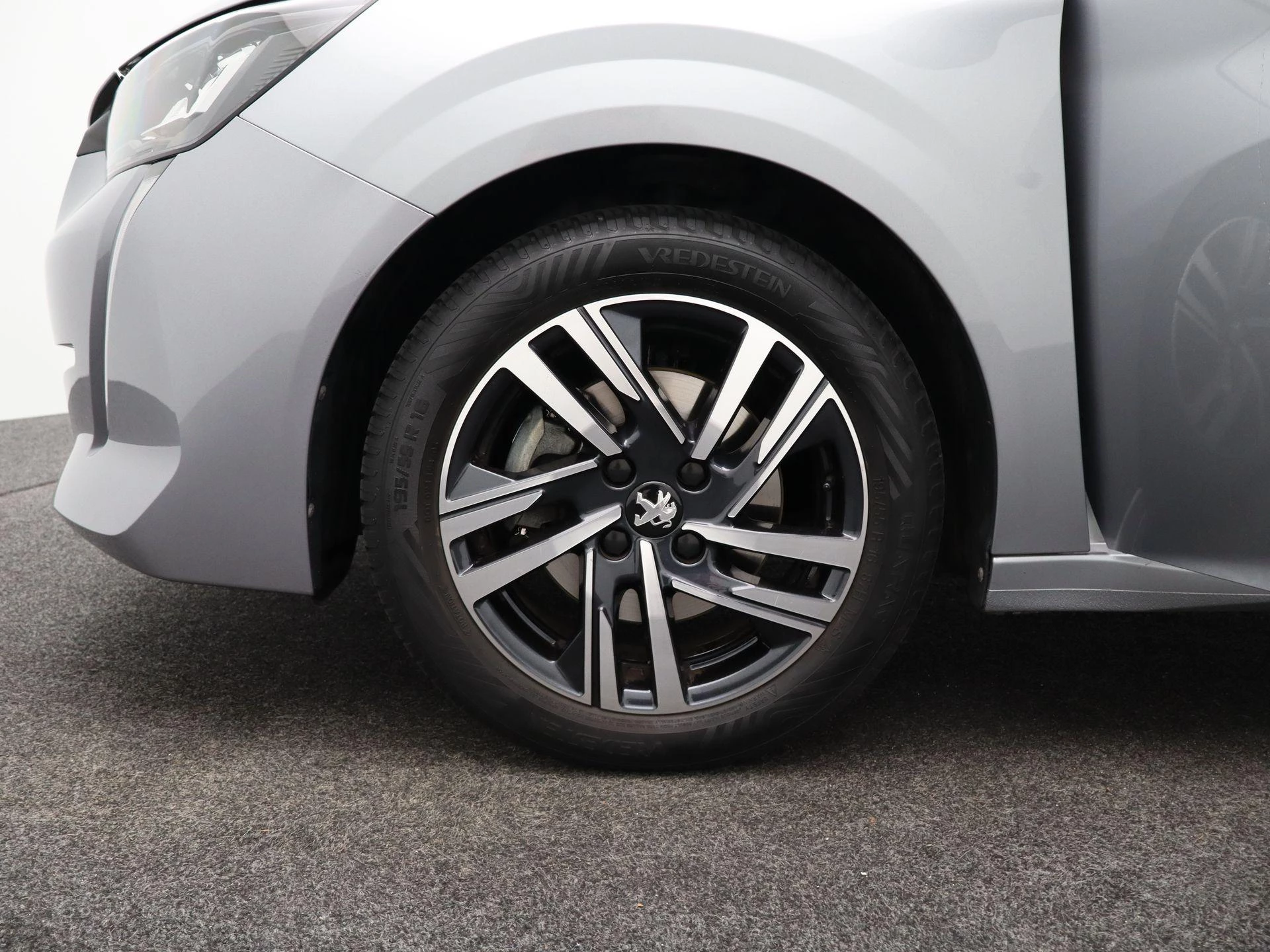 Peugeot 208 1.2 PureTech 100 Allure
