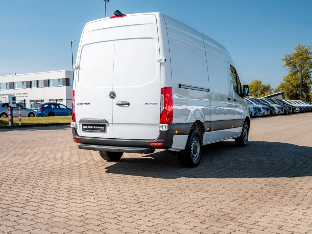 Mercedes-Benz-Sprinter 317-image-5