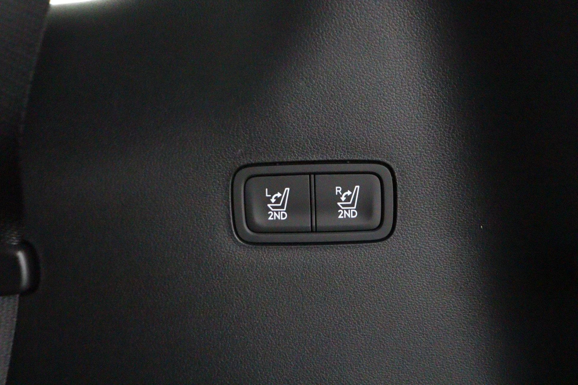 Hyundai-Santa Fe-image-41