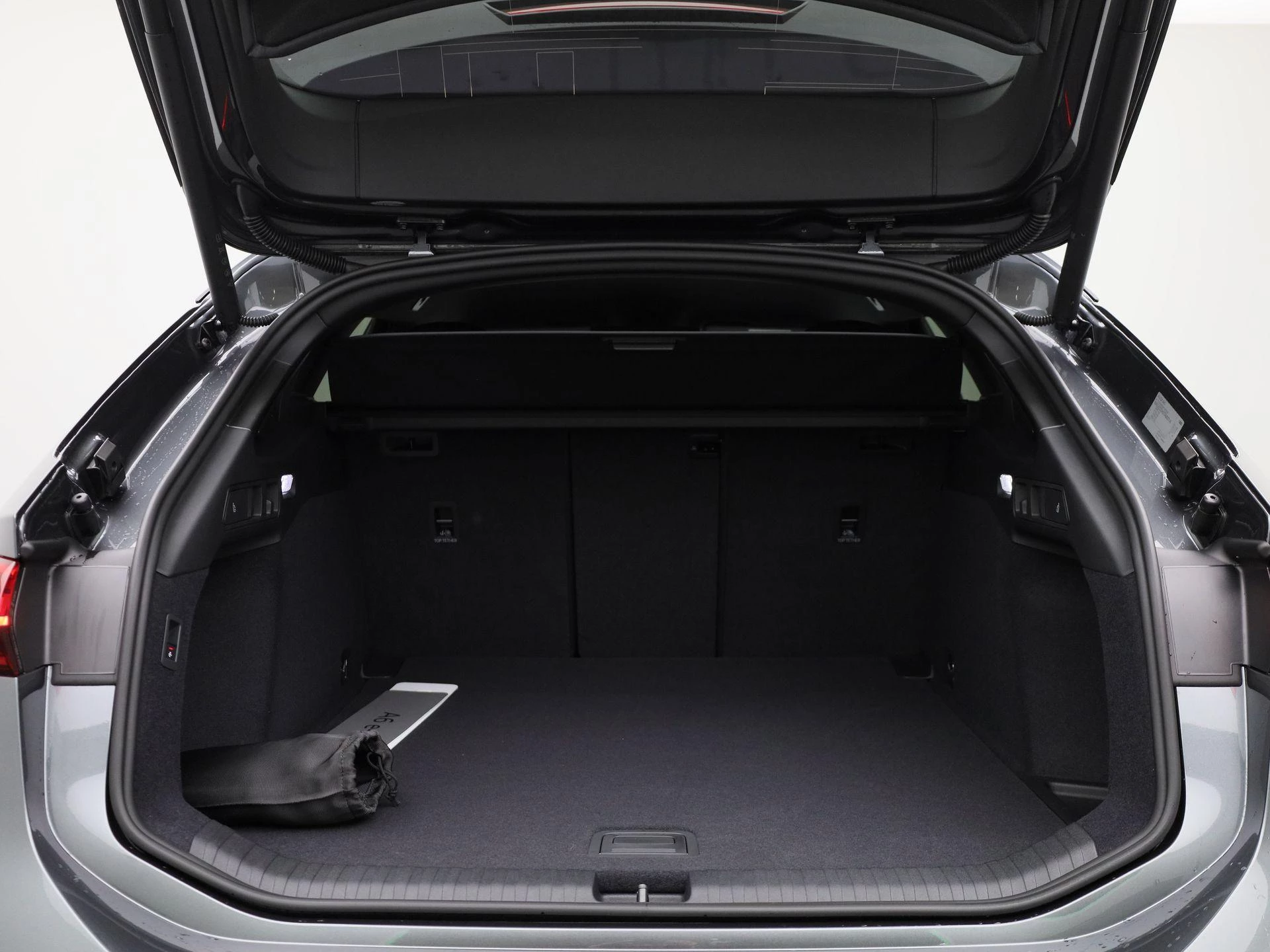 Audi A6 Avant e-tron S edition 83 kWh