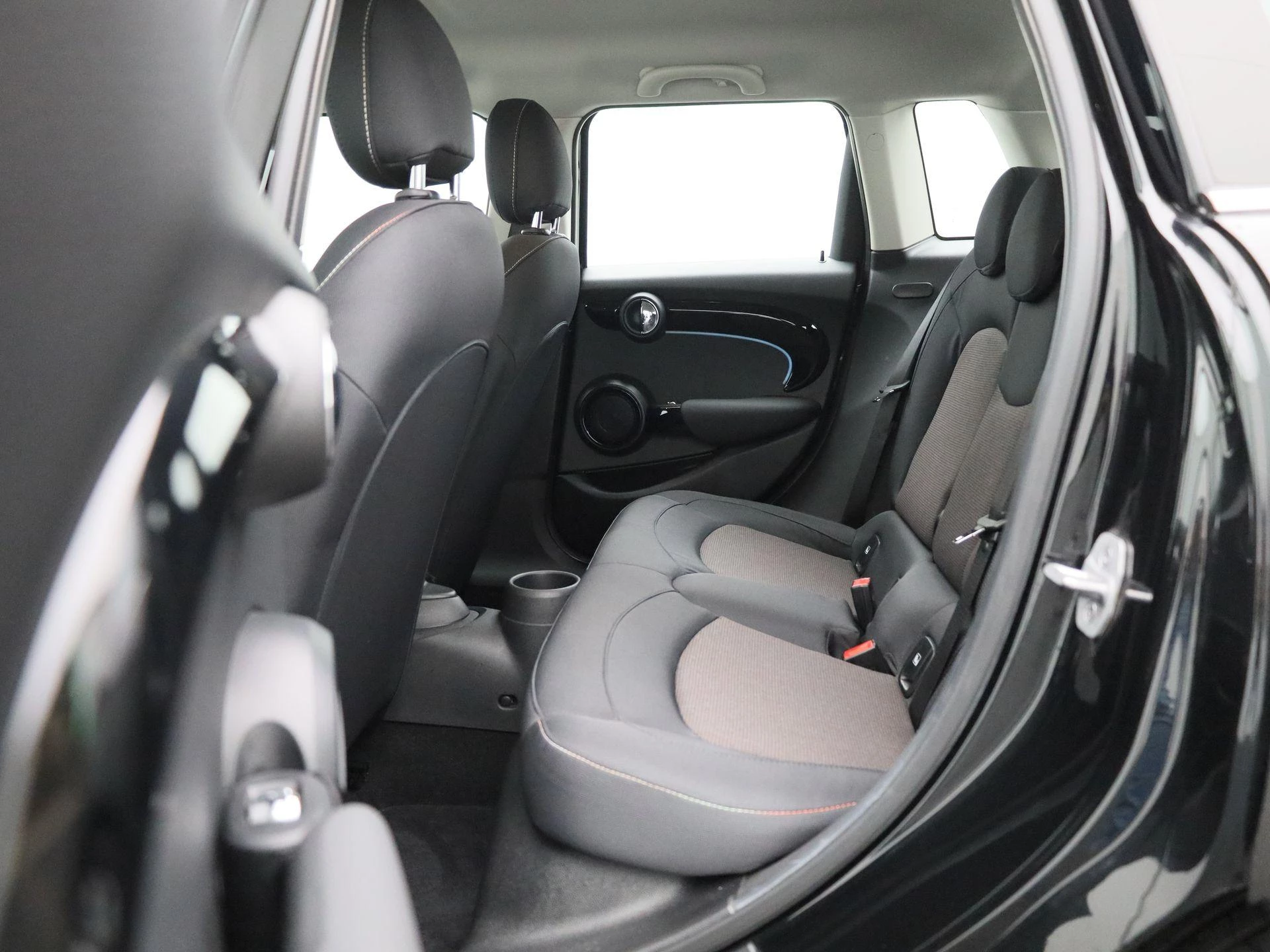 MINI Cooper Mini 5 door (100 kW)