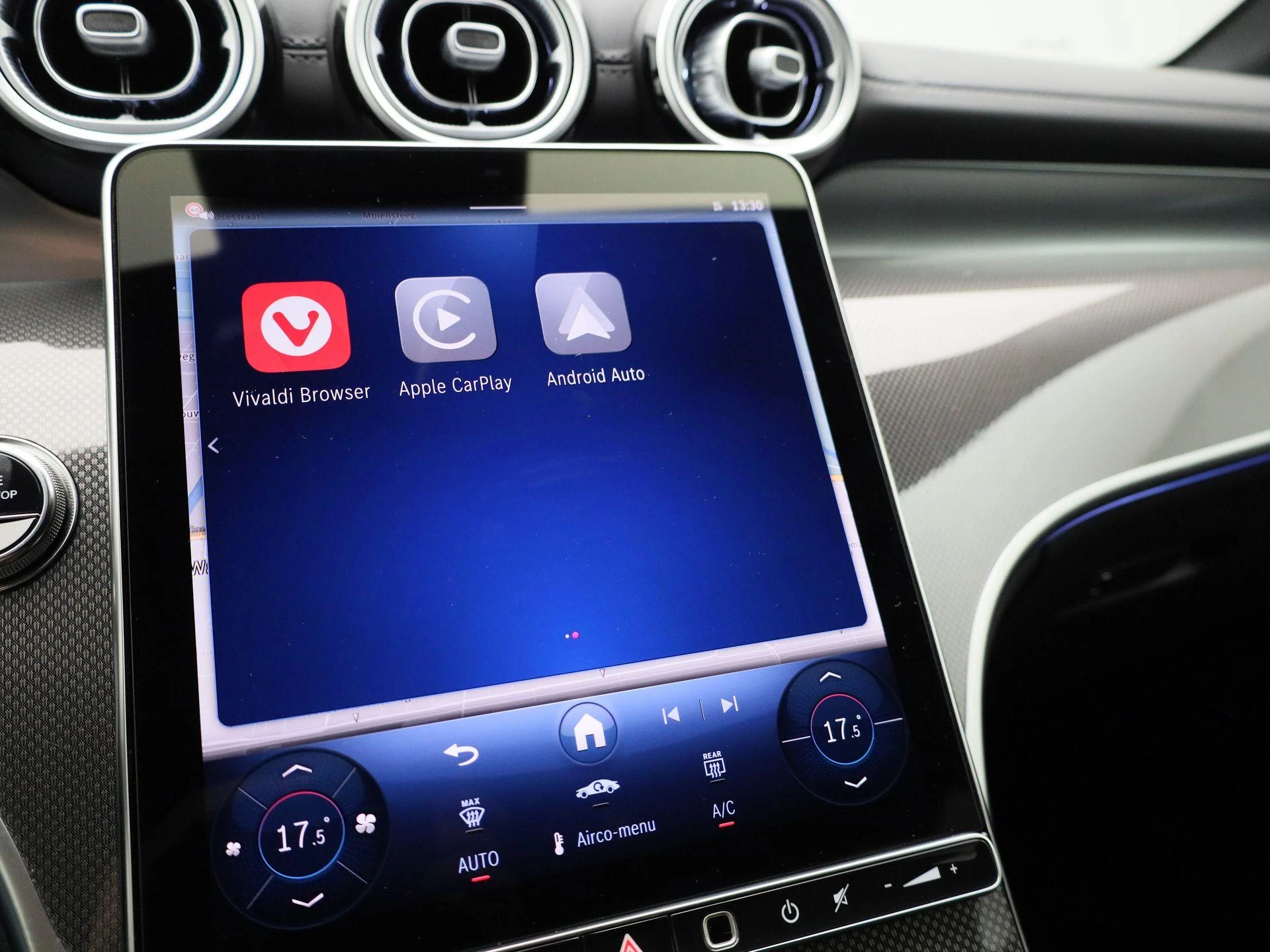 Mercedes-Benz-GLC-image-22