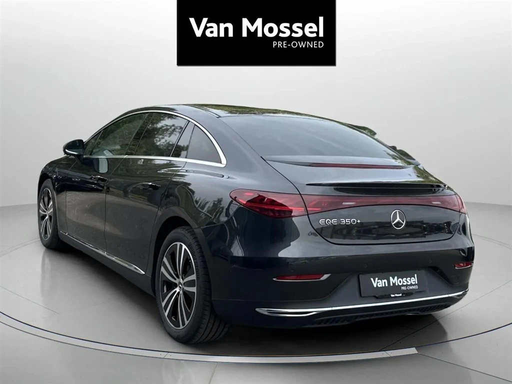 Mercedes-Benz-EQE-image-6