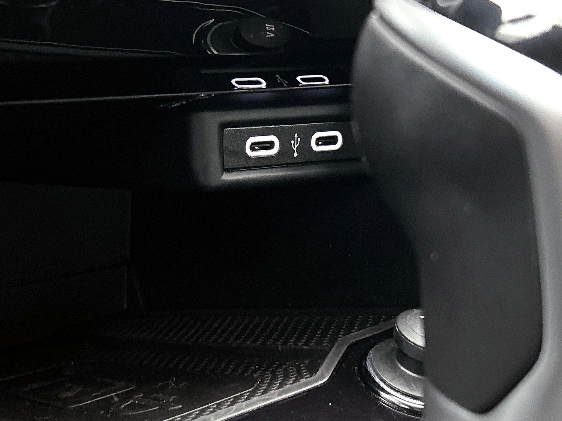 Volkswagen-T-Roc-image-34