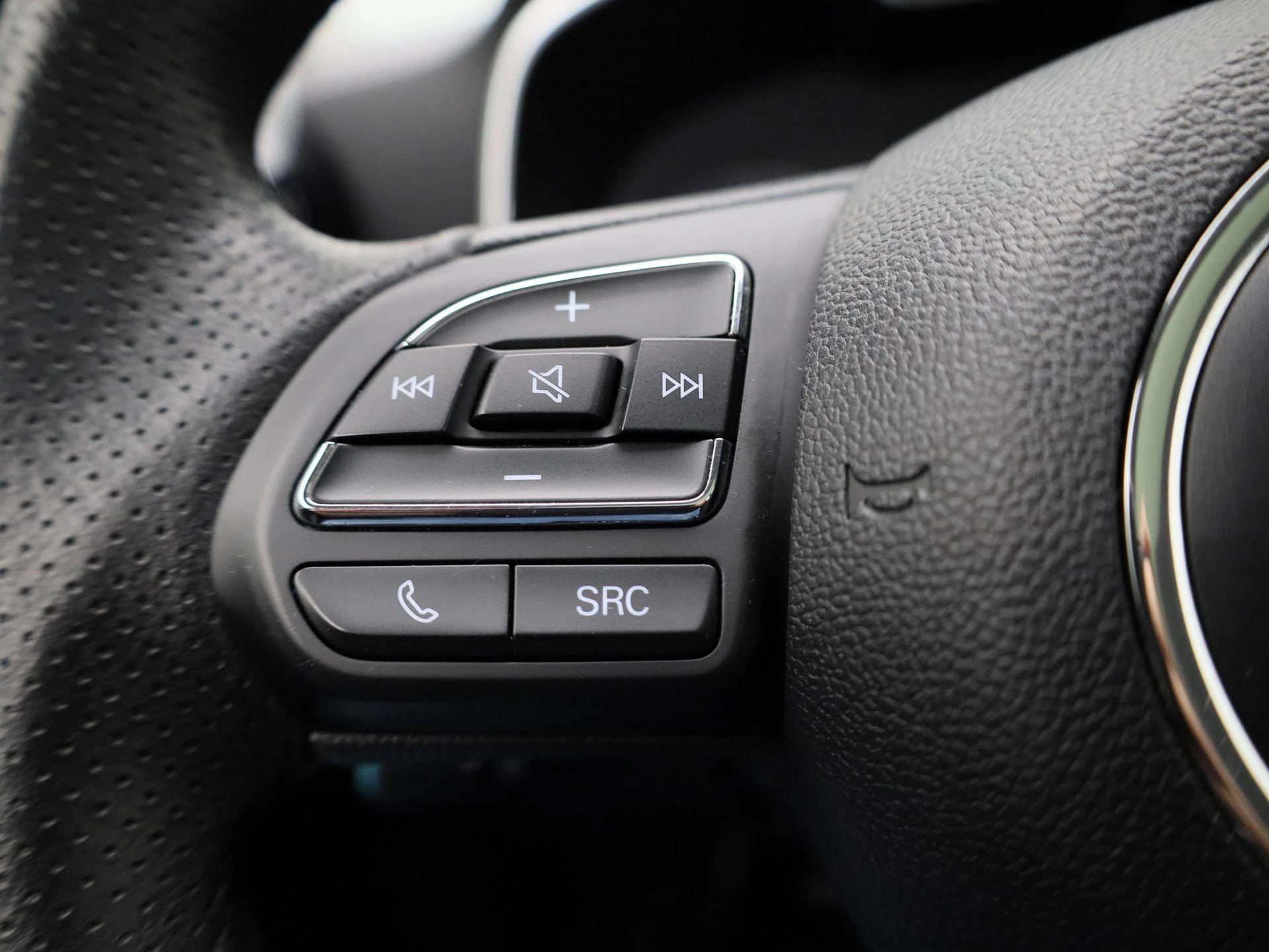 MG-ZS EV-image-16