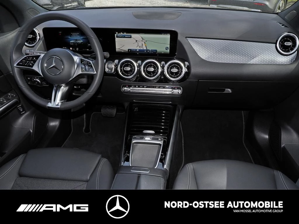 Mercedes-Benz-GLA-image-10