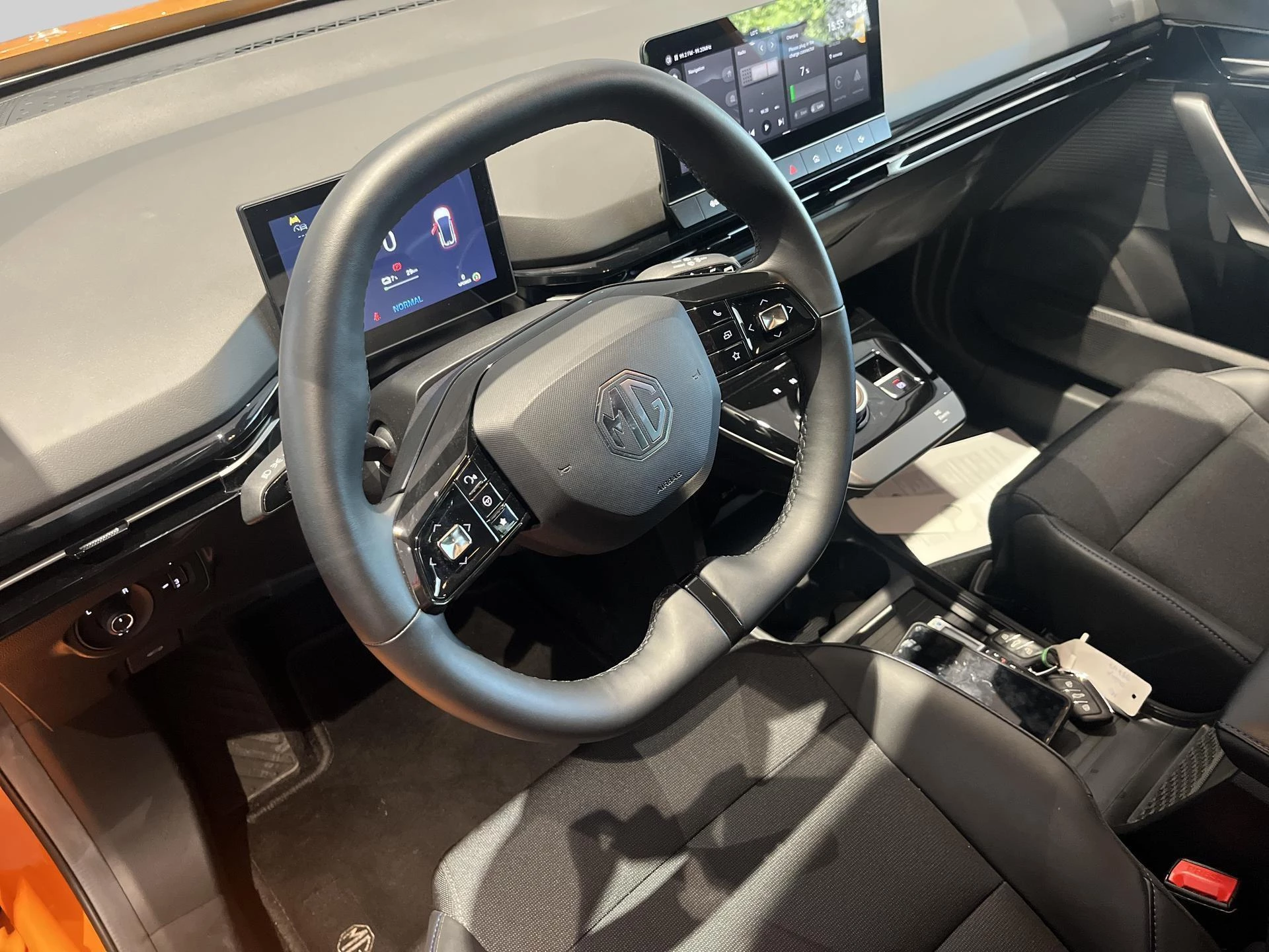 MG MG4 64 kWh Luxury