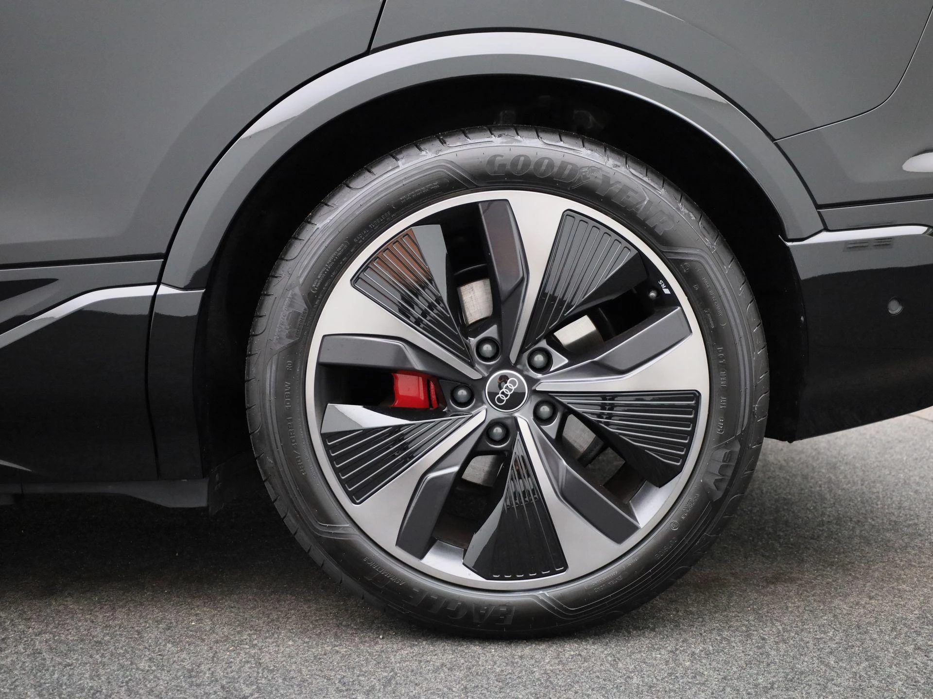 Audi Q6 e-tron edition performance 100 kWh