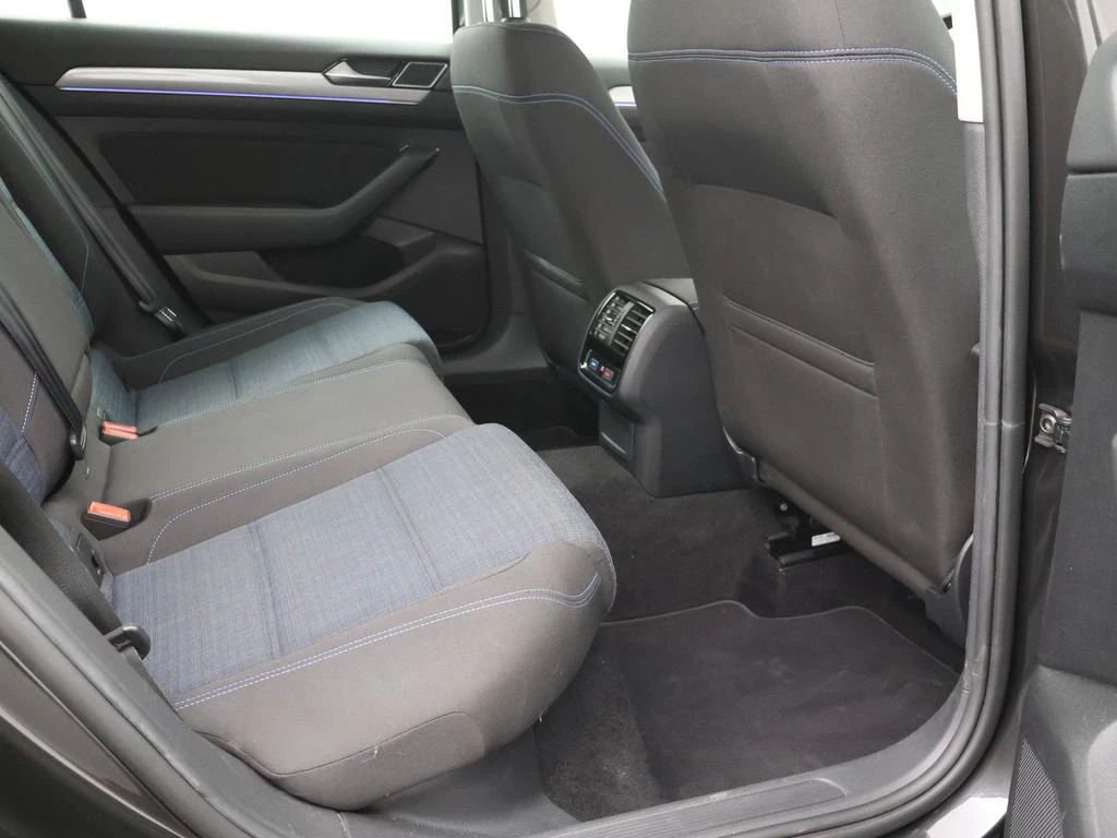 Volkswagen Passat Variant GTE Passat Variant GTE 'usiness 1.4 SI 218PK *AUTOMAAT*CAMERA*NAVI*PDC*ACC*KEYLESS GO*APP-CONNECT*...*