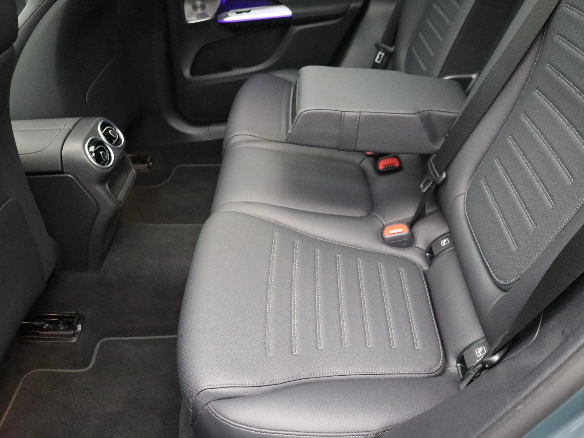 Mercedes-Benz GLC SUV 300 e AMG Line + AIRMATIC + BURMESTER + PANO + HEAD UP + LEDER +