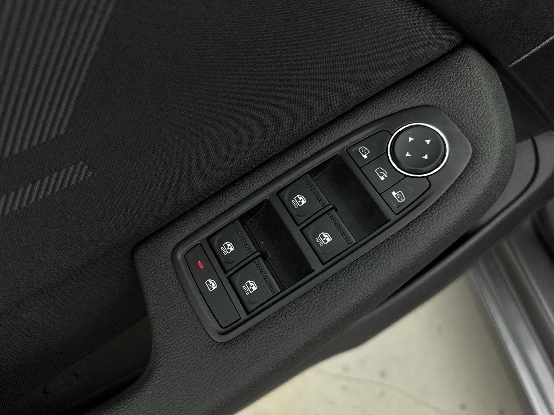 Renault-Clio-image-23