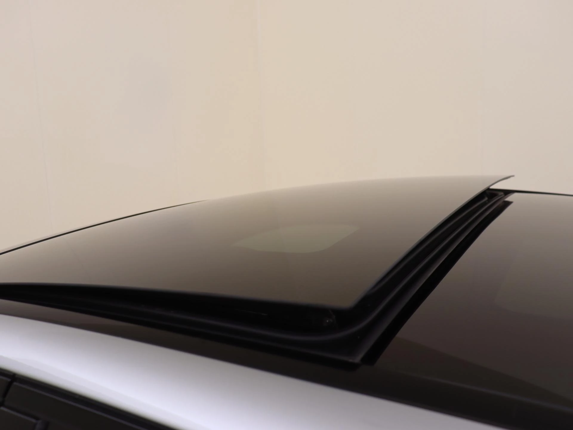 Mercedes-Benz-C-Klasse-image-27