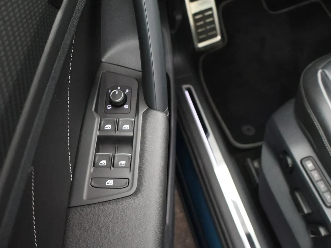 Volkswagen-Tiguan-image-24