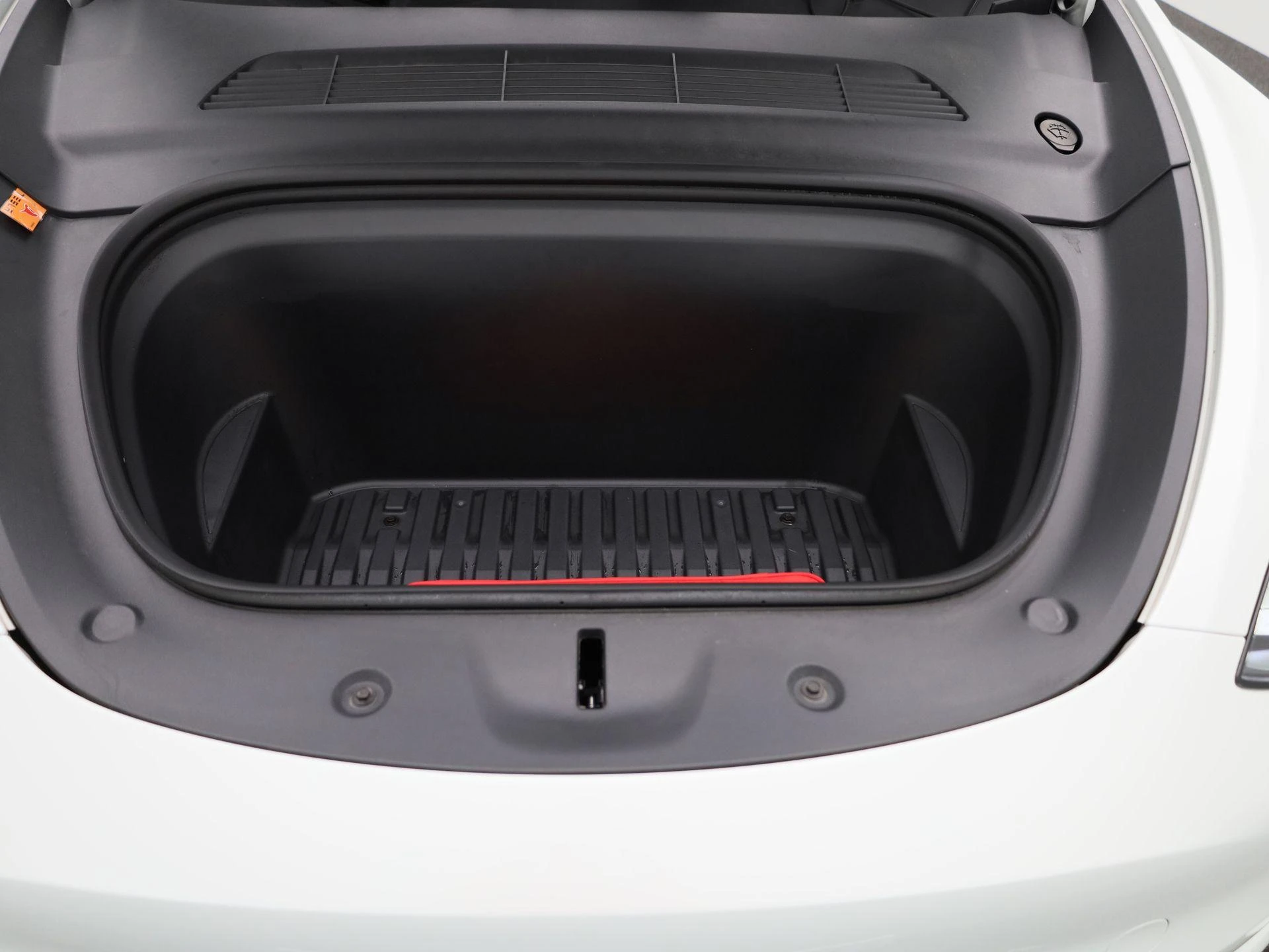 Tesla-Model Y-image-38