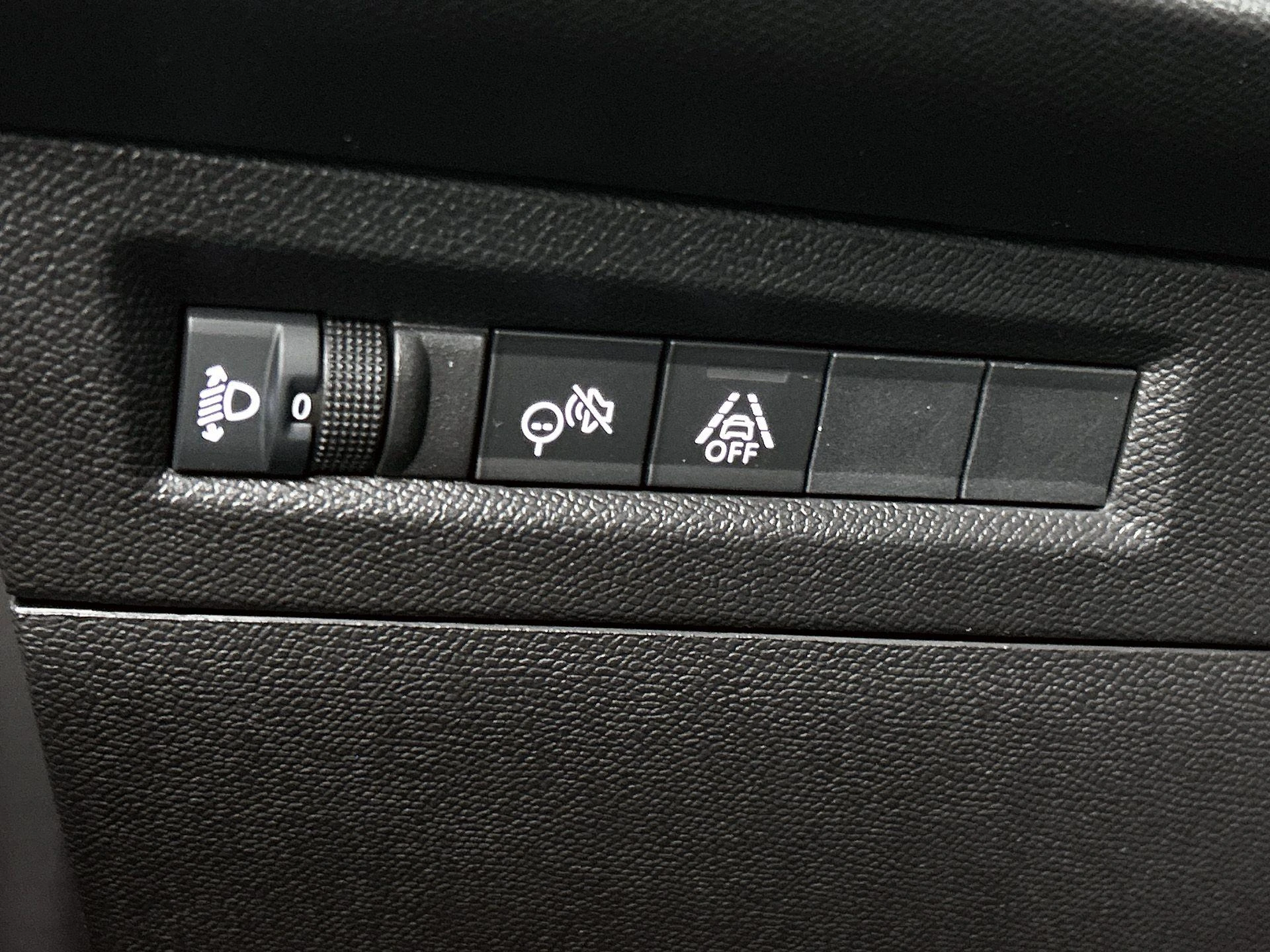 Opel-Frontera-image-22