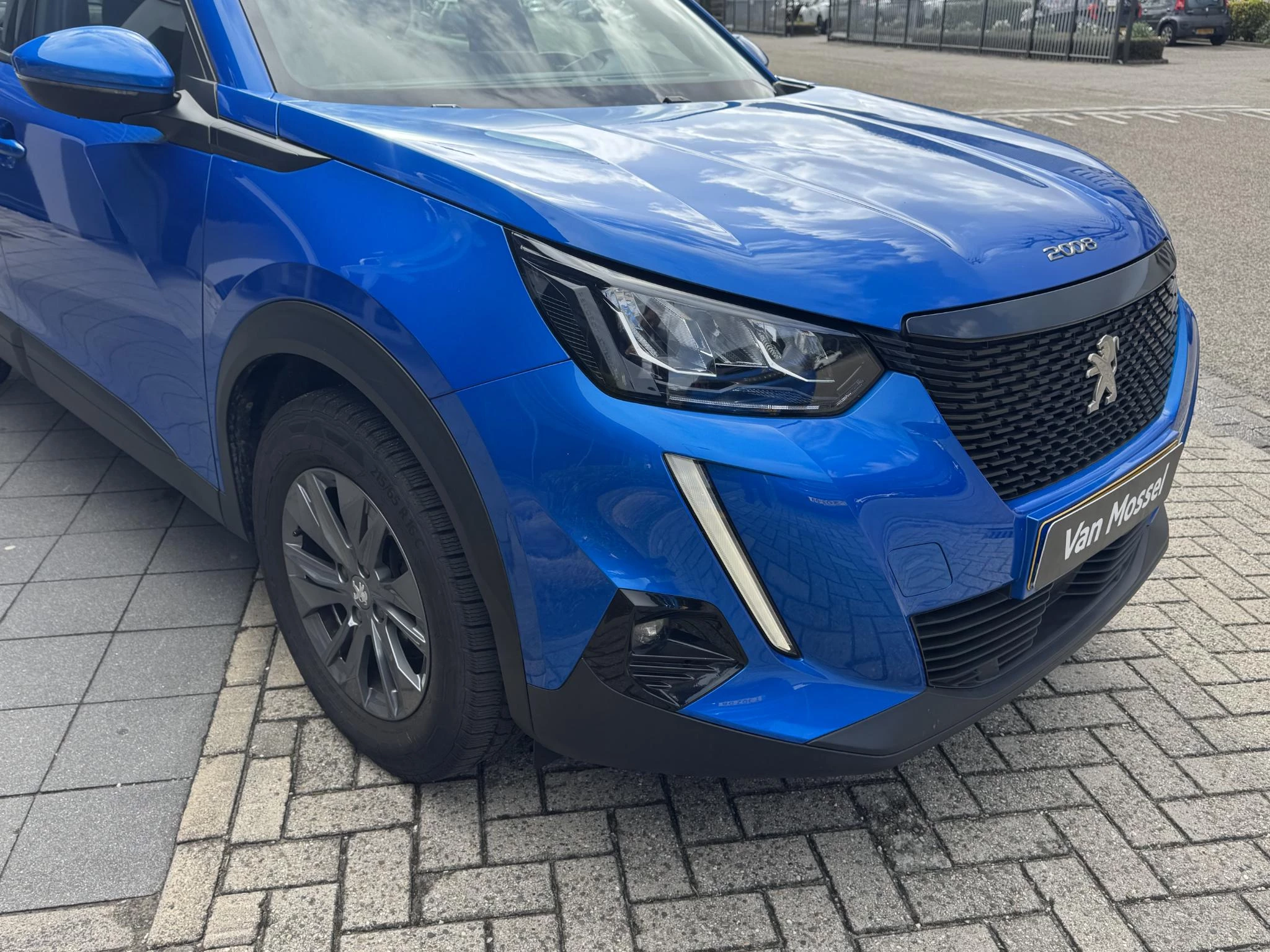 Peugeot-2008-image-6