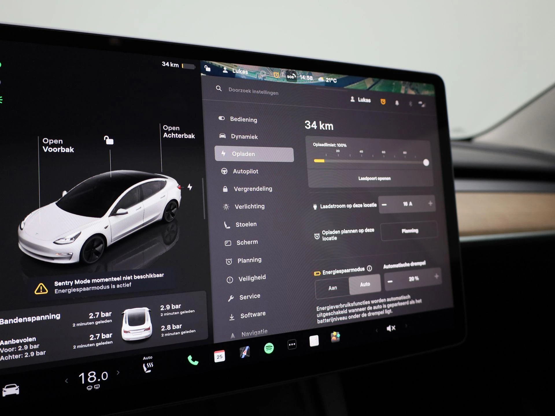 Tesla-Model 3-image-18