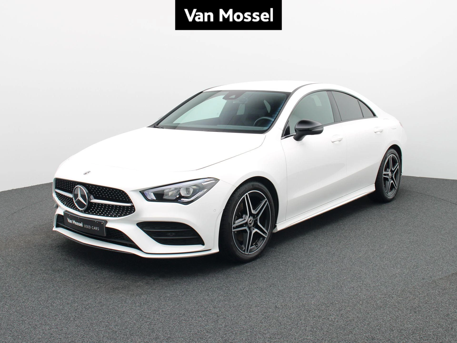 Mercedes-Benz-CLA-image-0