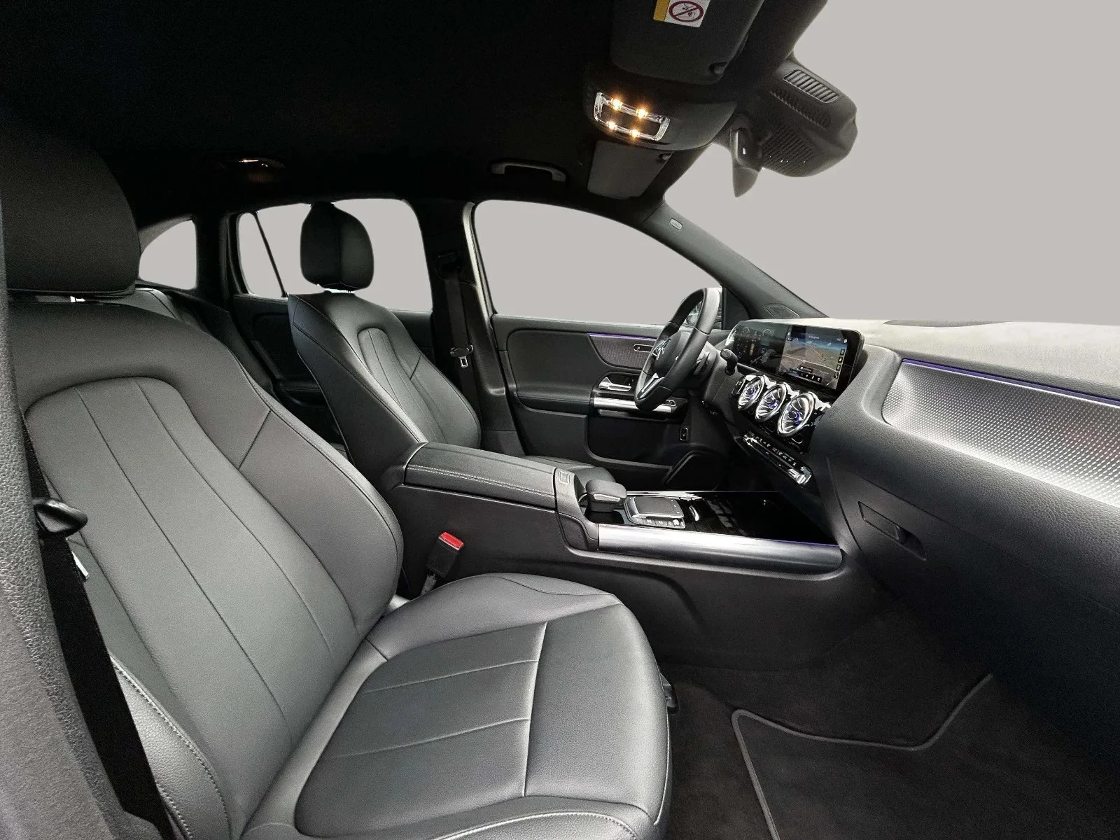 Mercedes-Benz-EQA-image-12