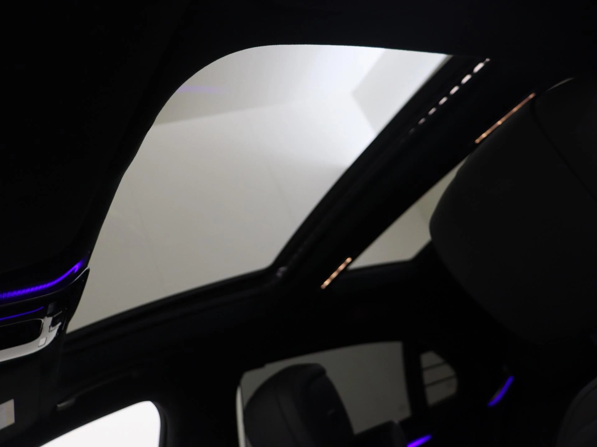 Mercedes-Benz-S-Klasse-image-39