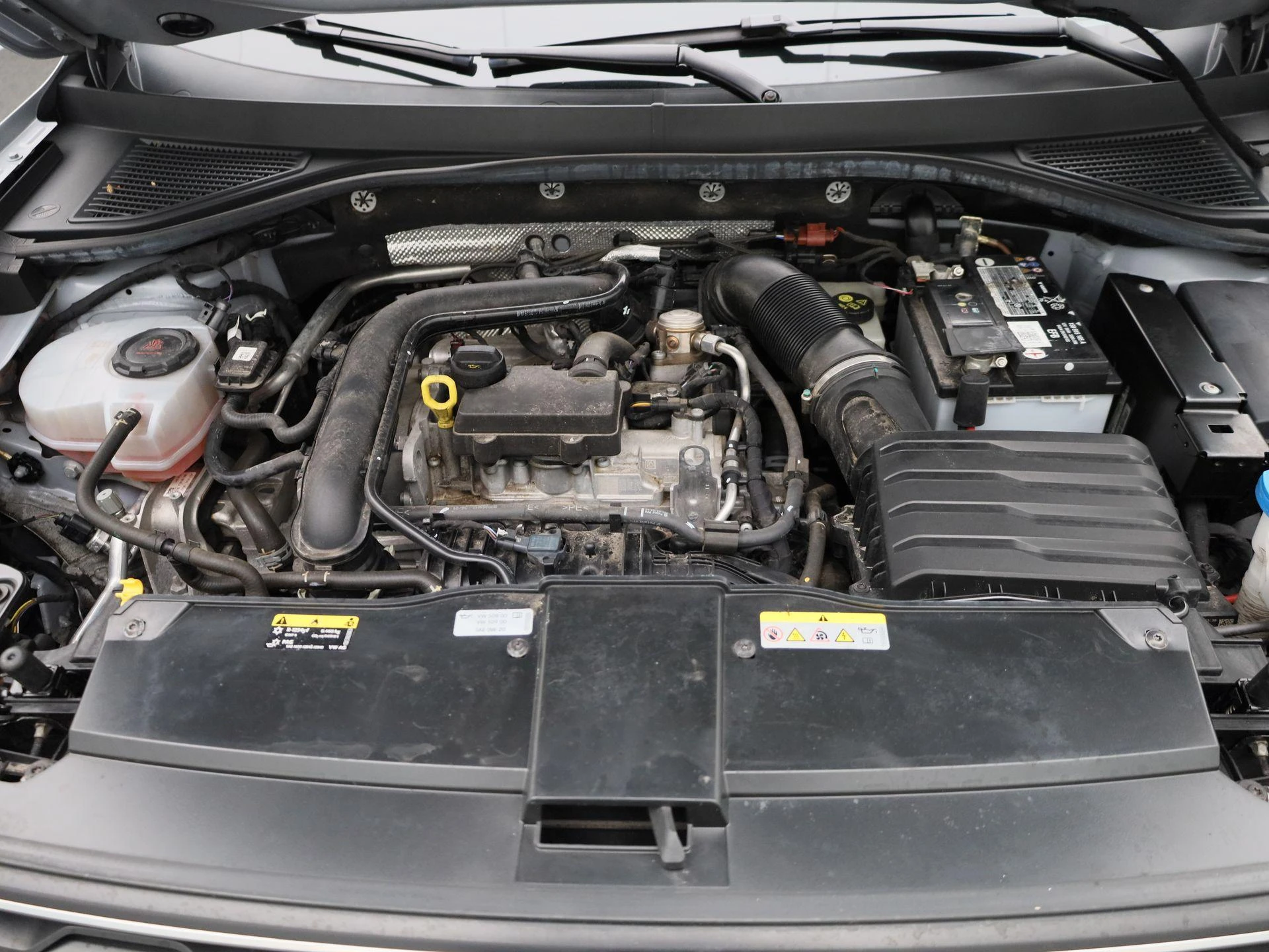 Volkswagen-T-Roc-image-30