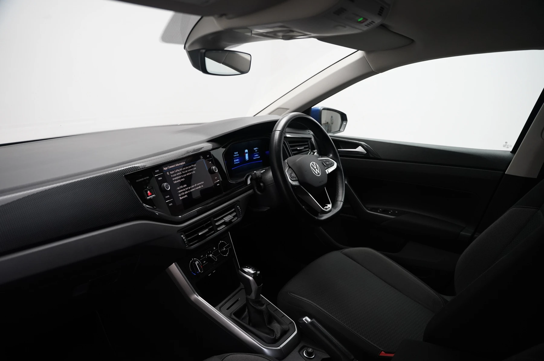 Volkswagen-Polo-image-1