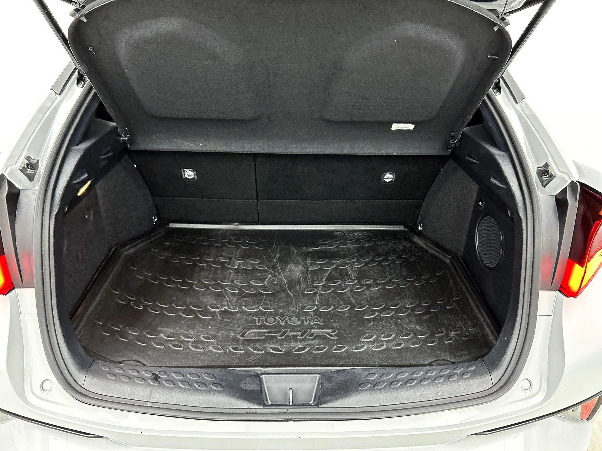 Toyota-C-HR-image-14