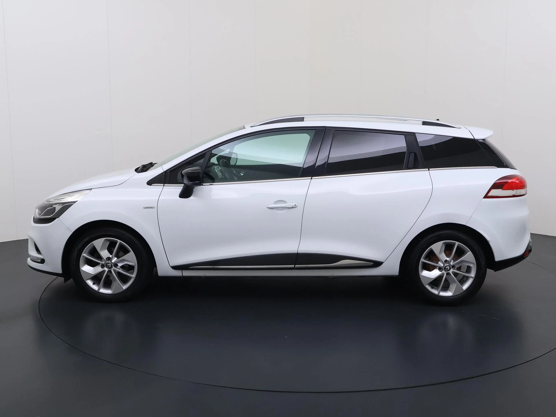 Renault-Clio-image-1