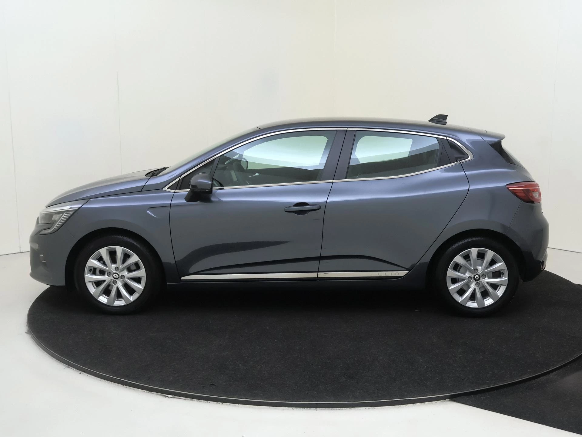 Renault-Clio-image-7