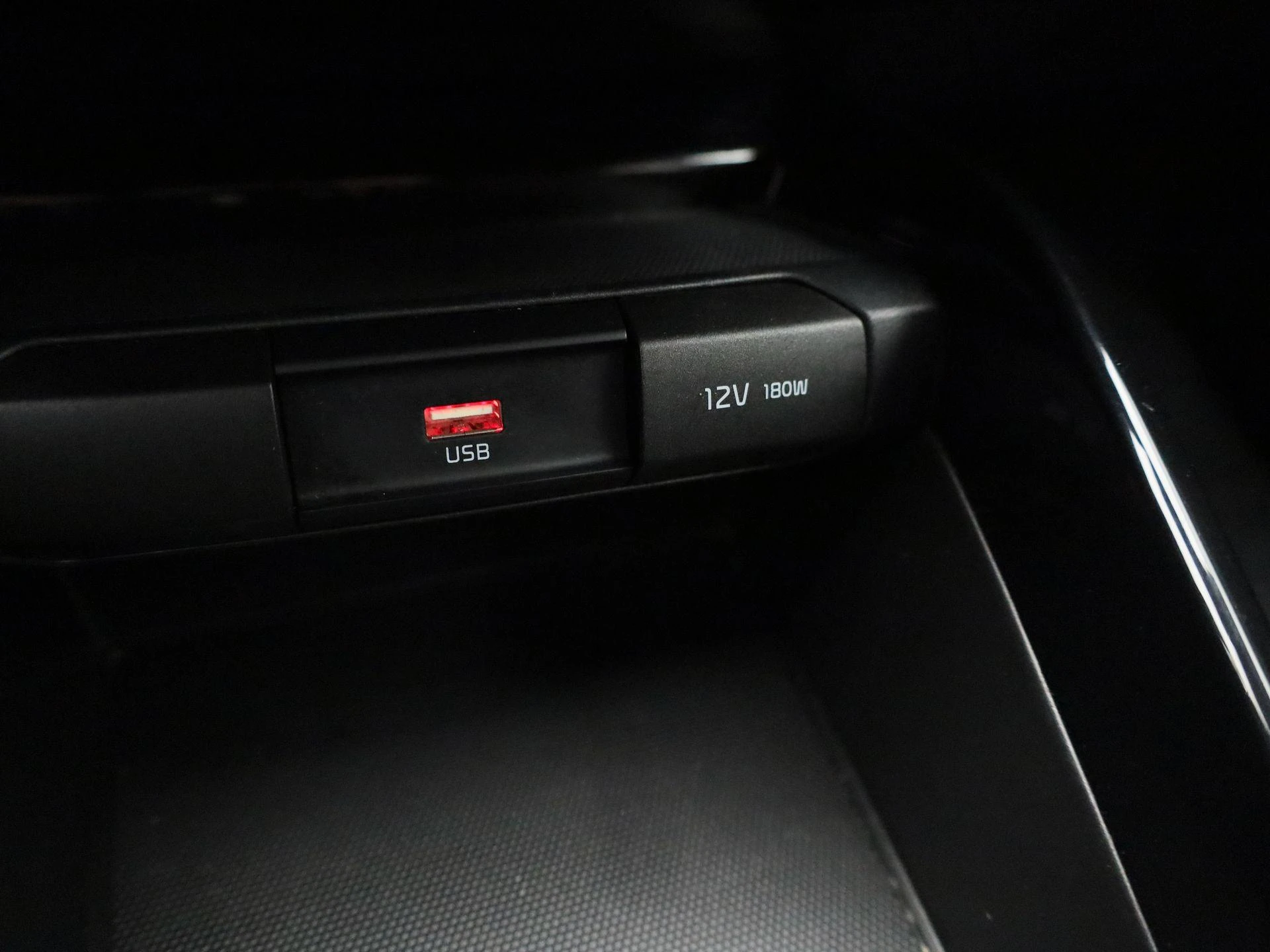 Kia-Stonic-image-22
