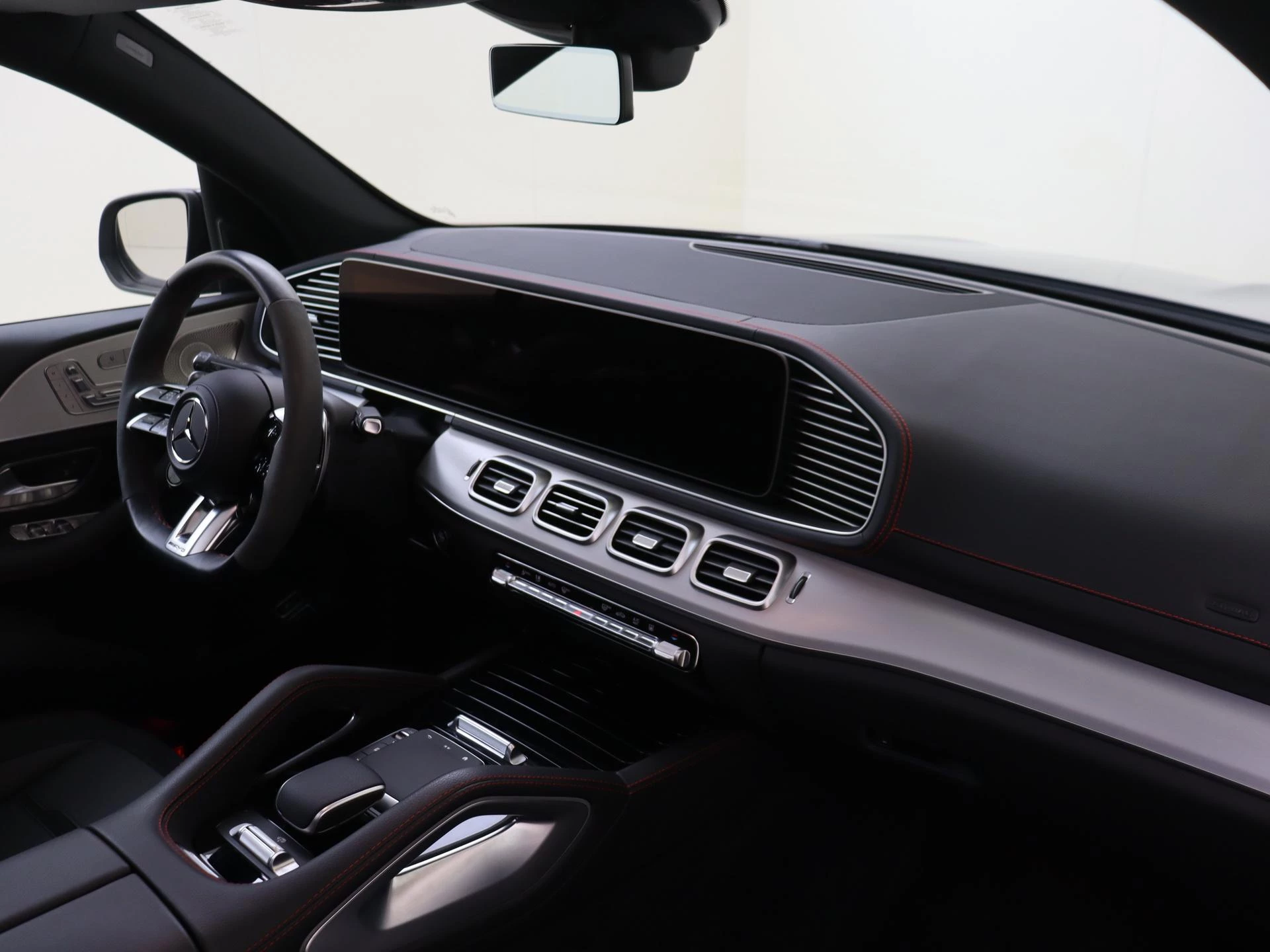 Mercedes-Benz-GLE-image-13